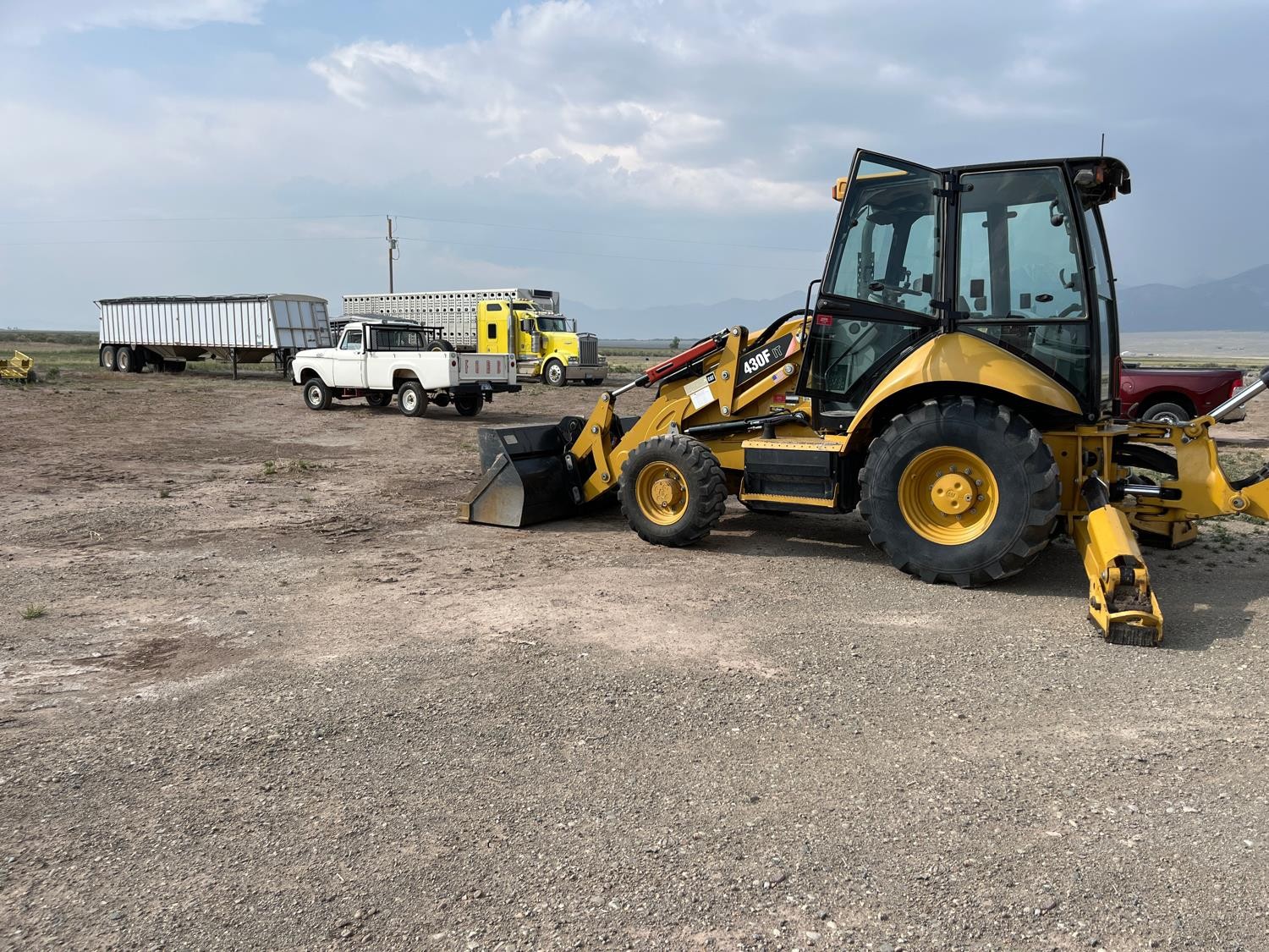 gallery 2015 Caterpillar 430F IT 4x4 Loader Backhoe