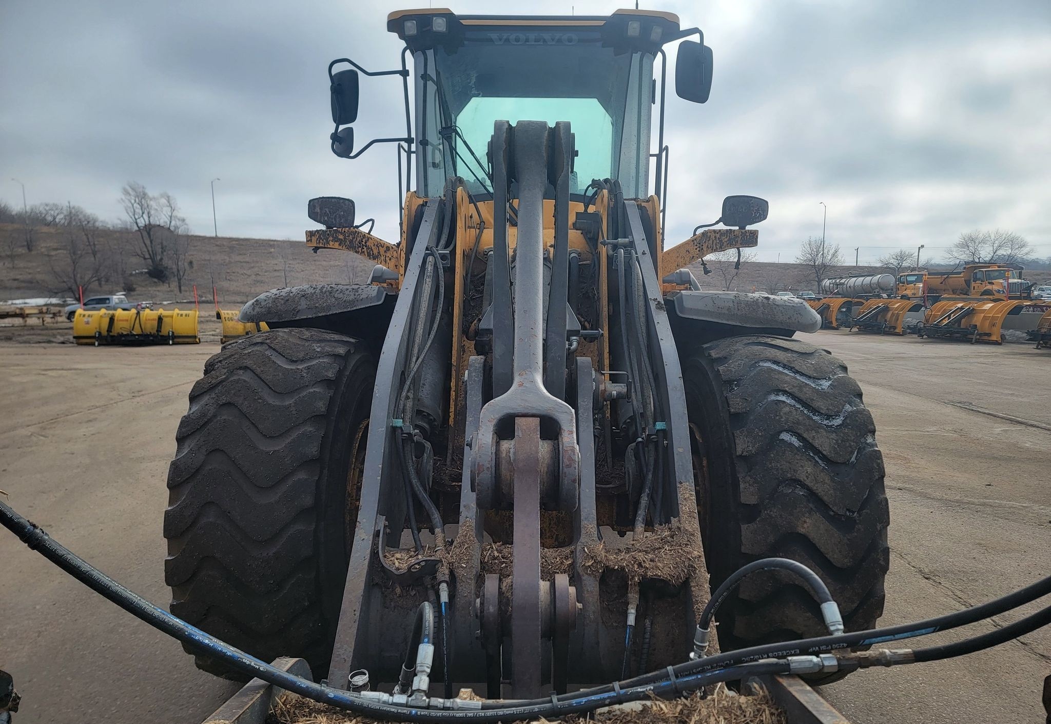 gallery 2015 Volvo L110H high lift wheel loader