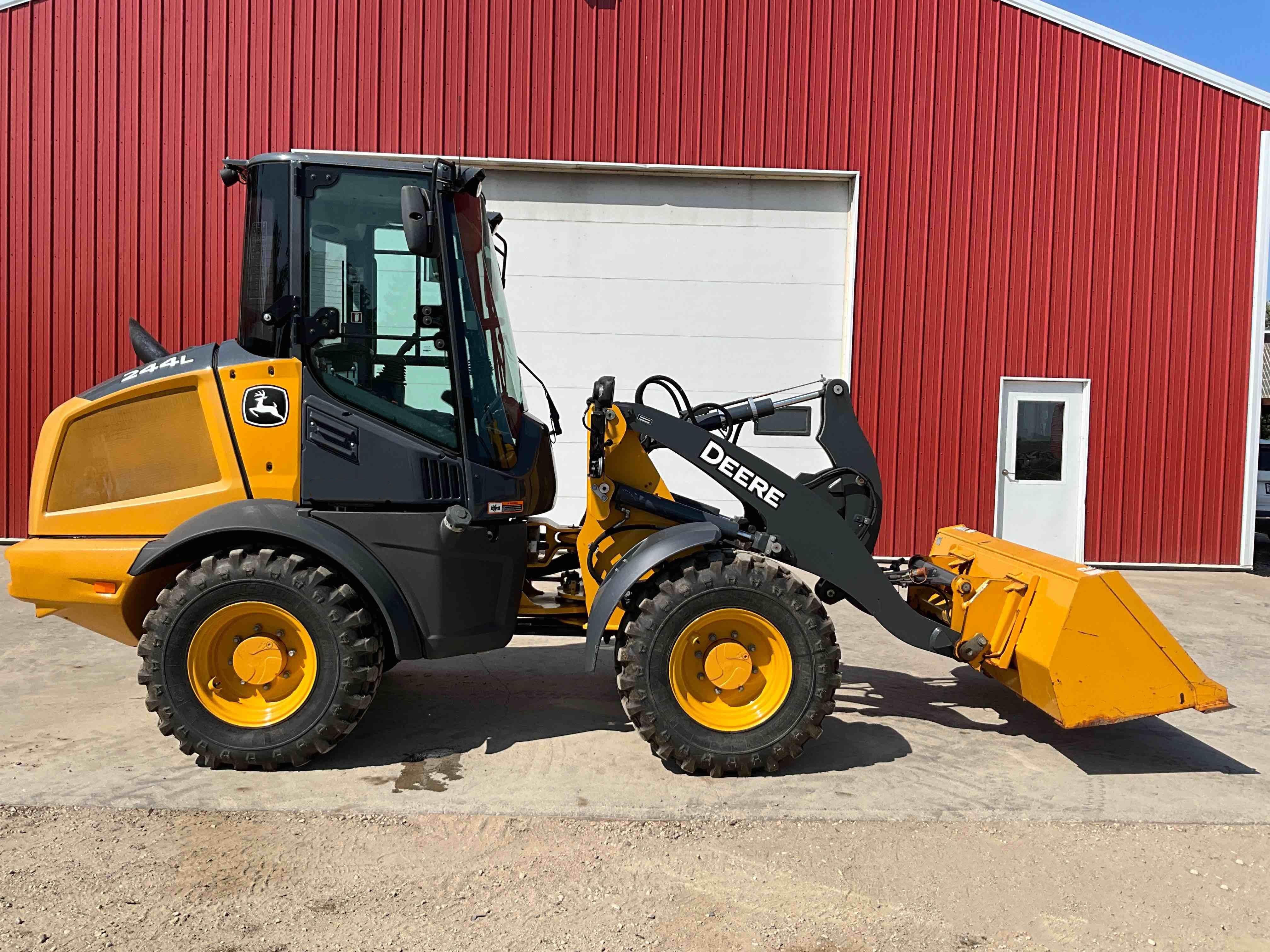 gallery 2021 John Deere 244L Wheel Loader