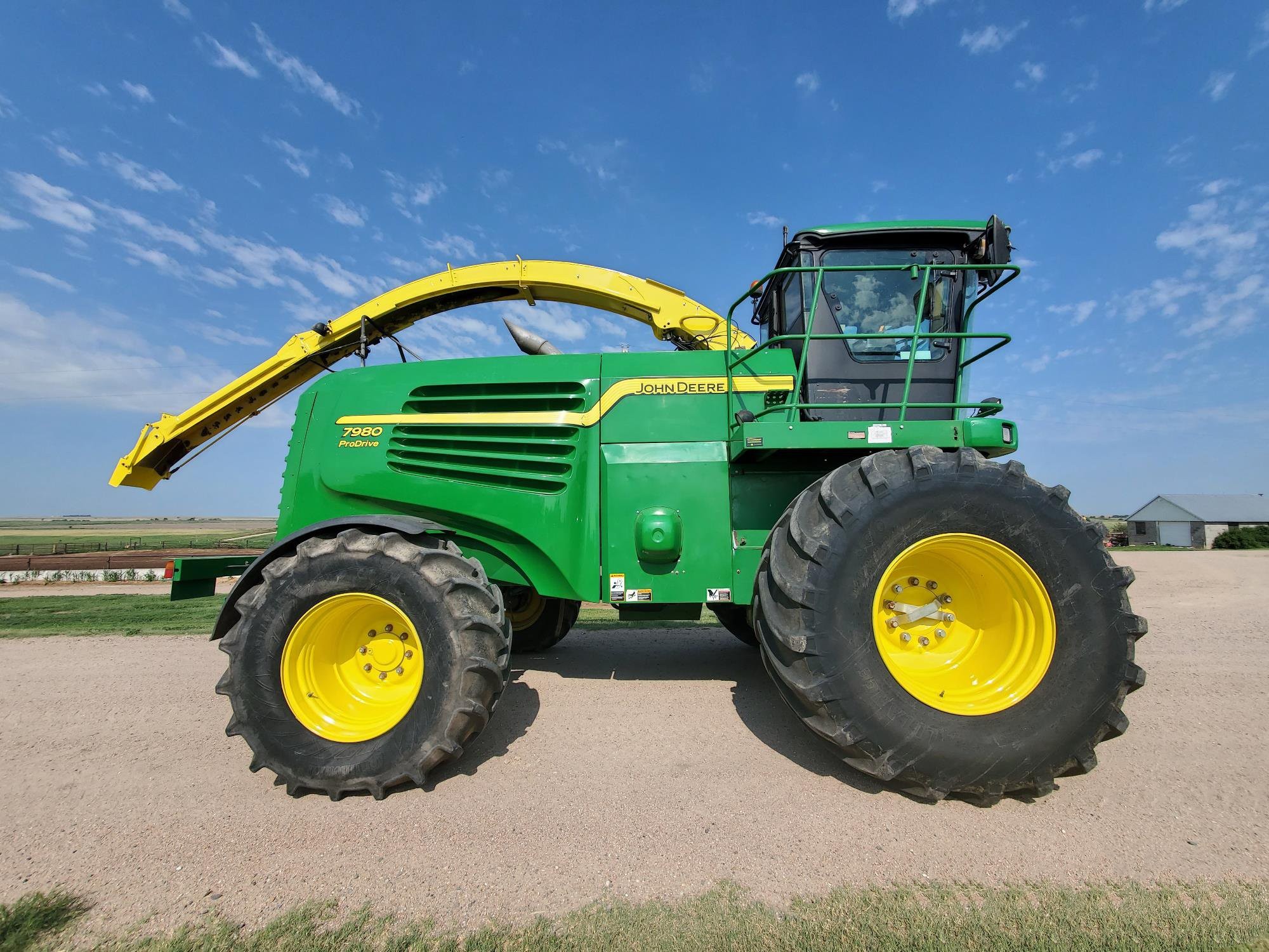 gallery 2015 John Deere 7980 Self-Propelled Forage Harvester