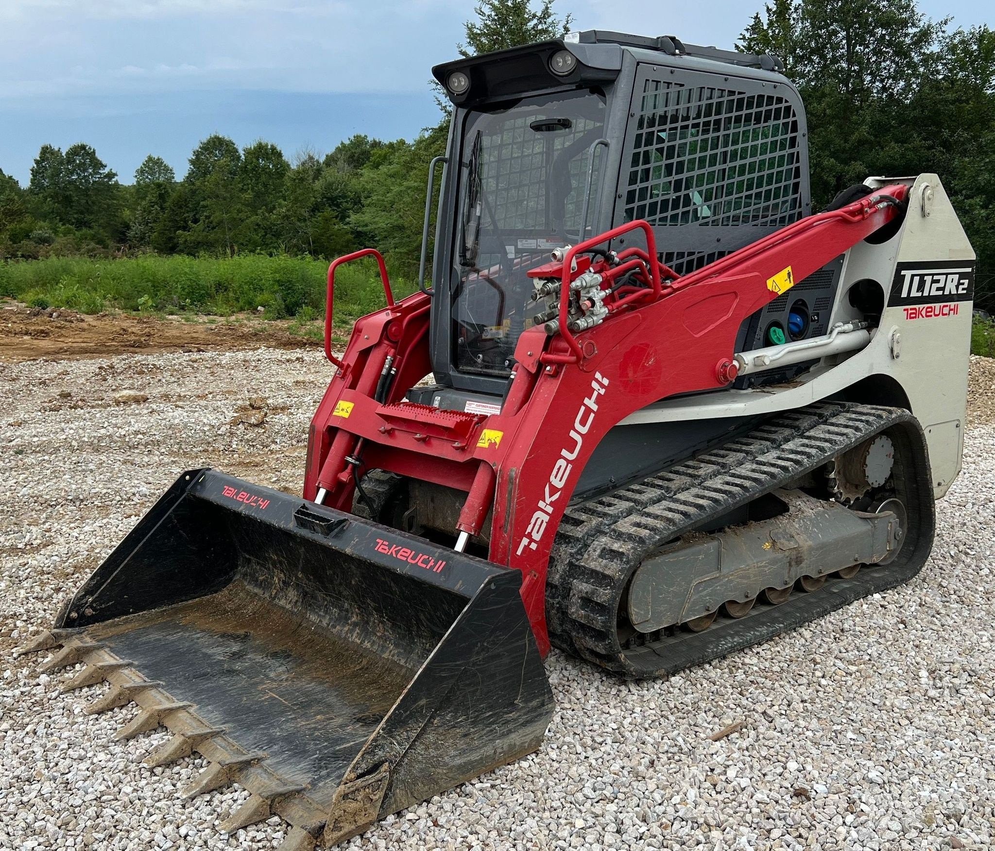 gallery 2020 Takeuchi TL12R2 tracked skid steer loader