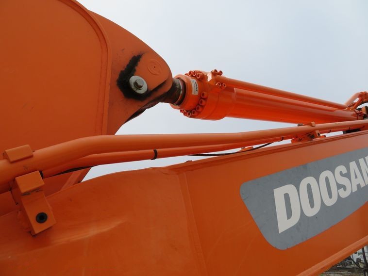 gallery 2014 Doosan DX225LC-3 excavator