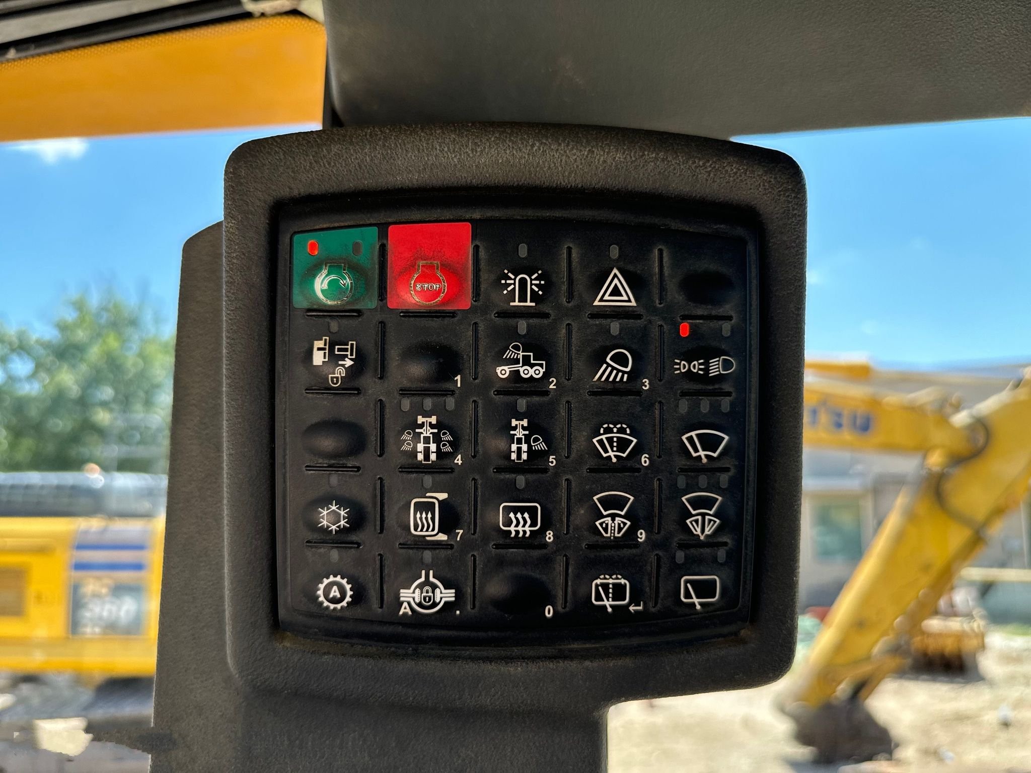 gallery 2011 John Deere 772G motor grader