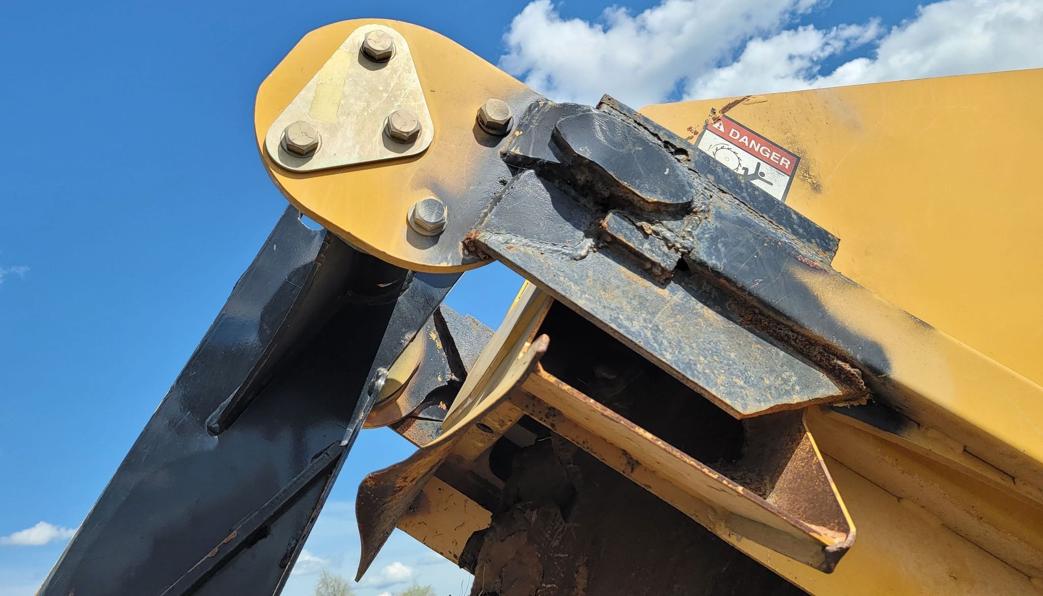 gallery 2013 Vermeer RTX1250 rock saw