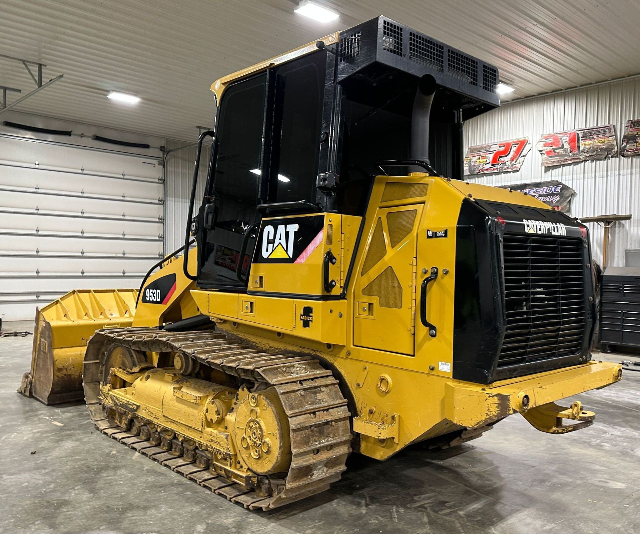 gallery 2016 Caterpillar 953D track loader