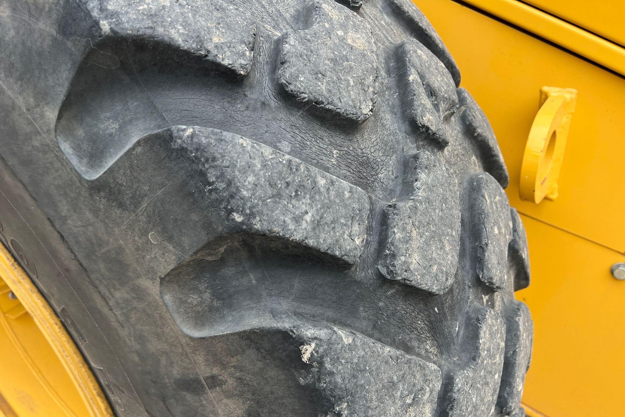 gallery 2014 John Deere 544K wheel loader