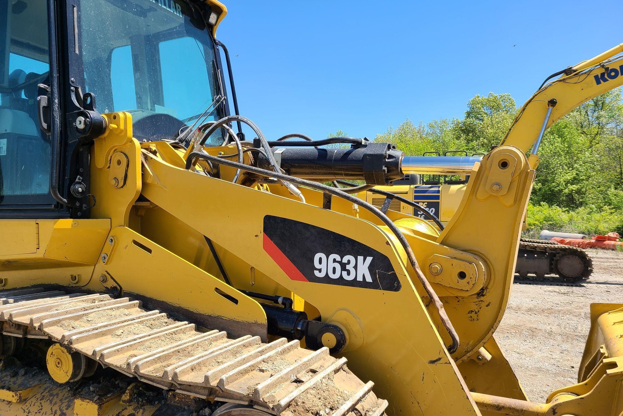 gallery 2018 Caterpillar 963K track loader