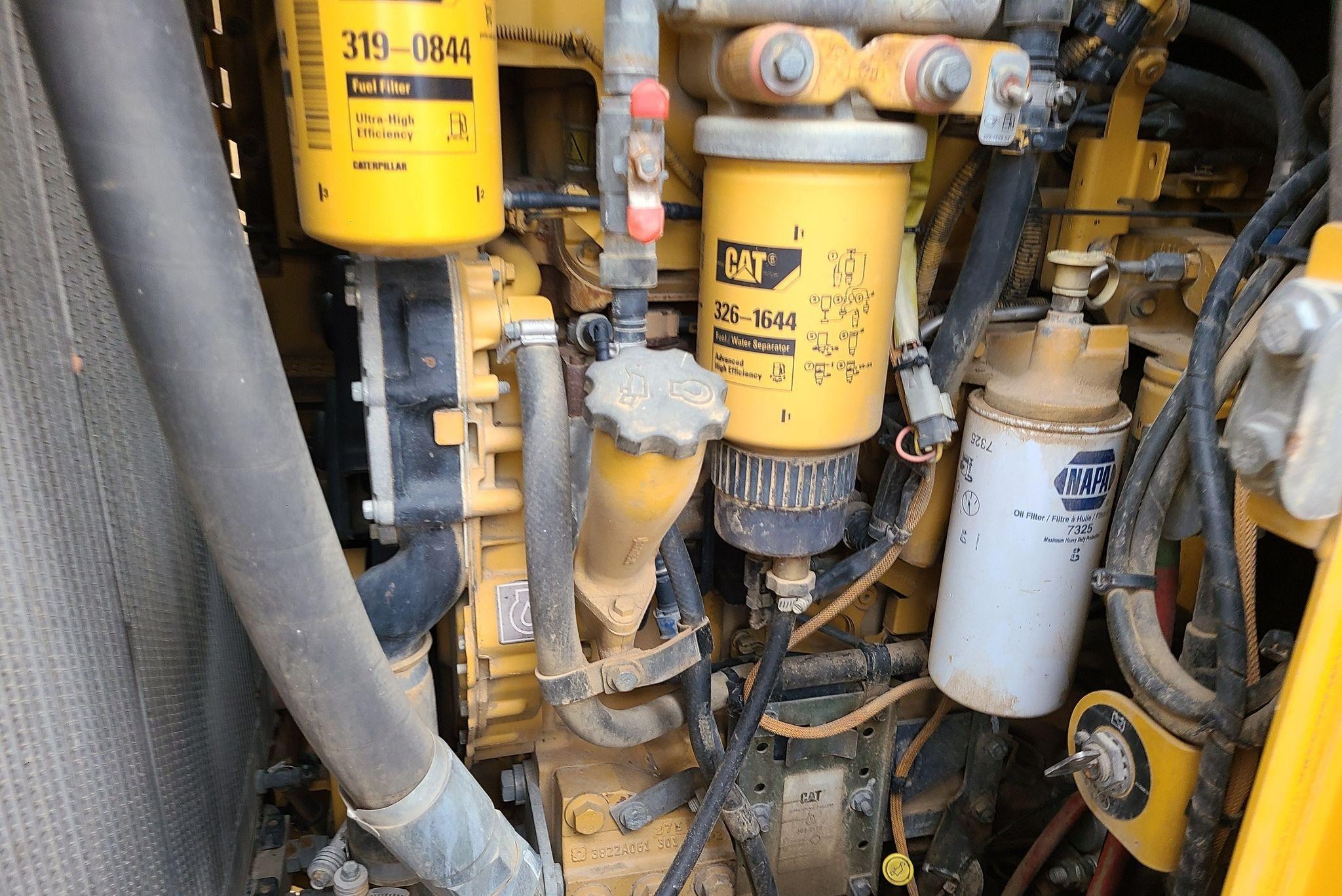 gallery 2010 Caterpillar 963D track loader