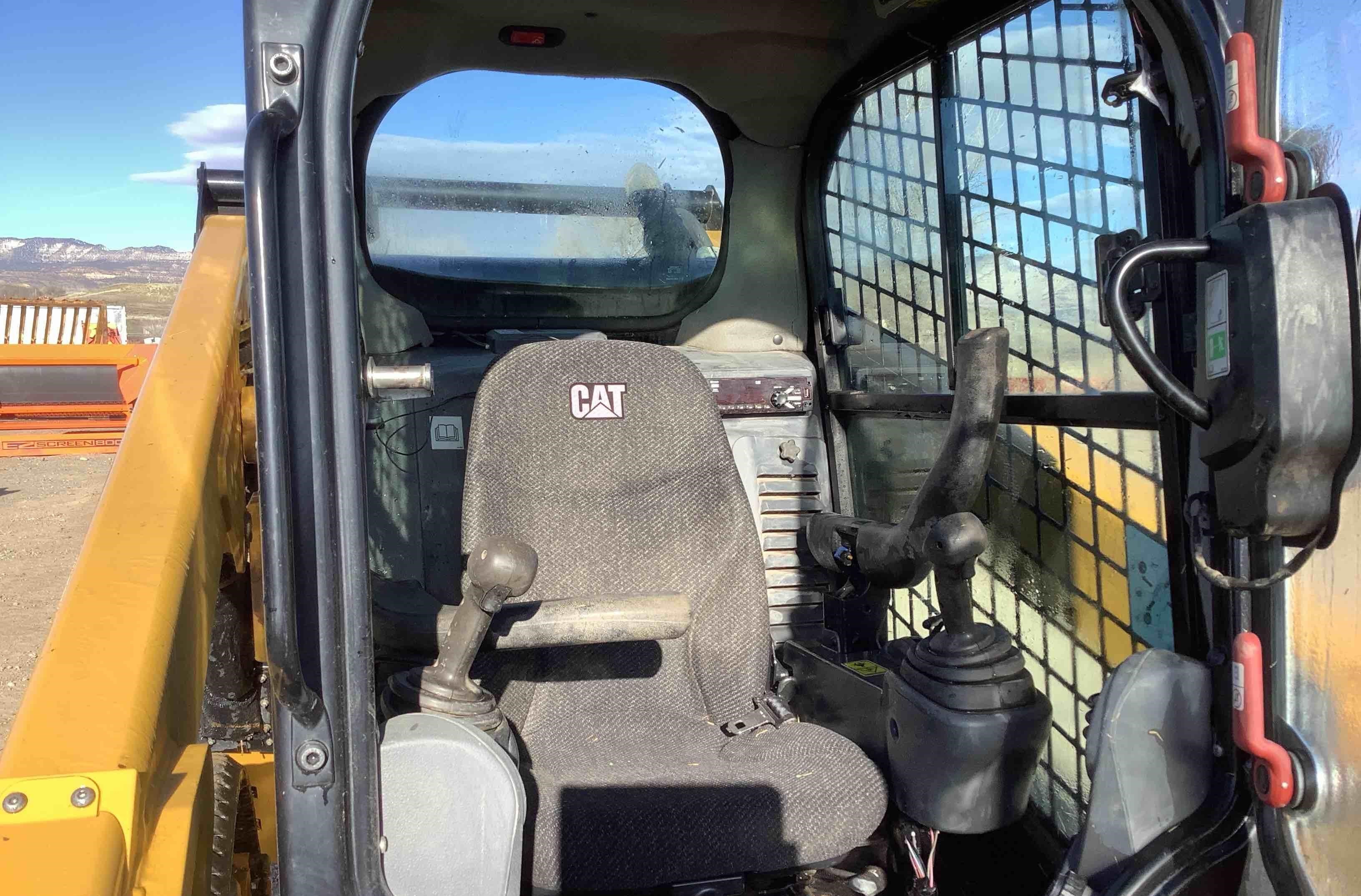 gallery 2019 Caterpillar 299D2 XHP Compact Track Loader