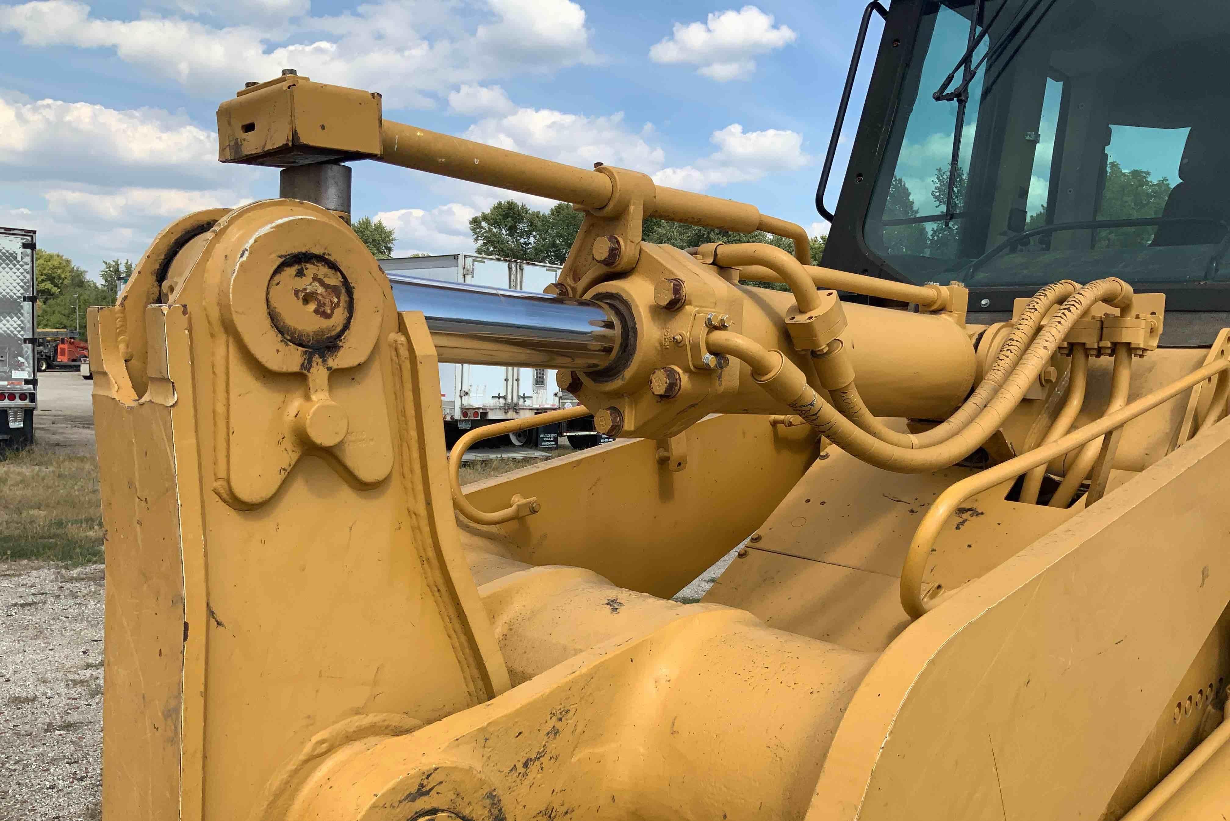 gallery 2002 Caterpillar 963C Track Loader