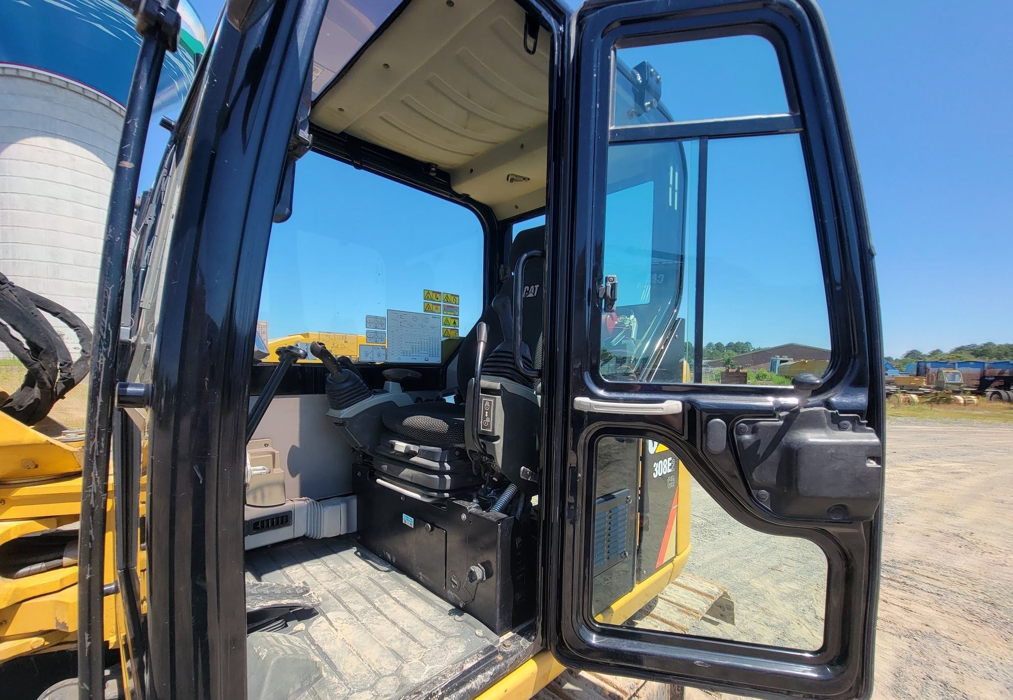 gallery 2016 Caterpillar 308E2 CR mini excavator
