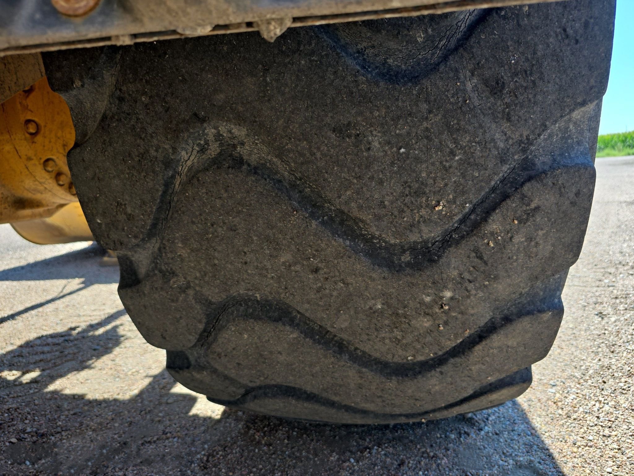 gallery 2014 John Deere 824K Wheel Loader