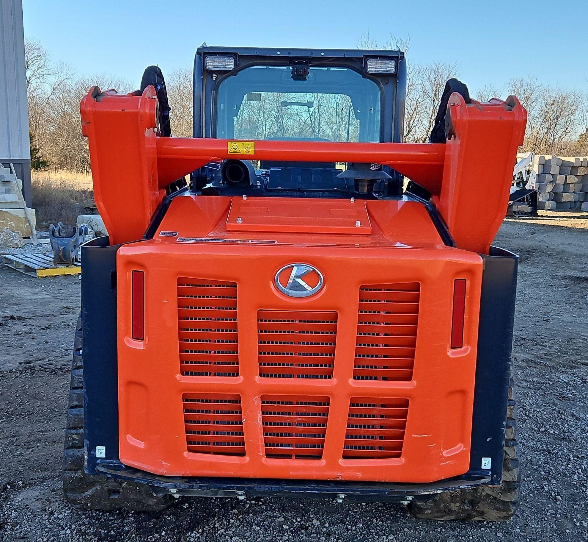 gallery 2022 Kubota SVL97-2 tracked skid steer loader