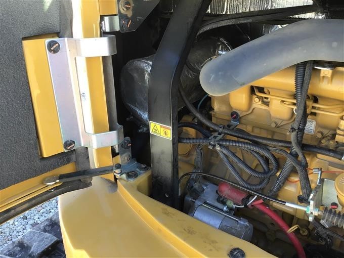 gallery 2015 Caterpillar 305E2CR Mini Excavator
