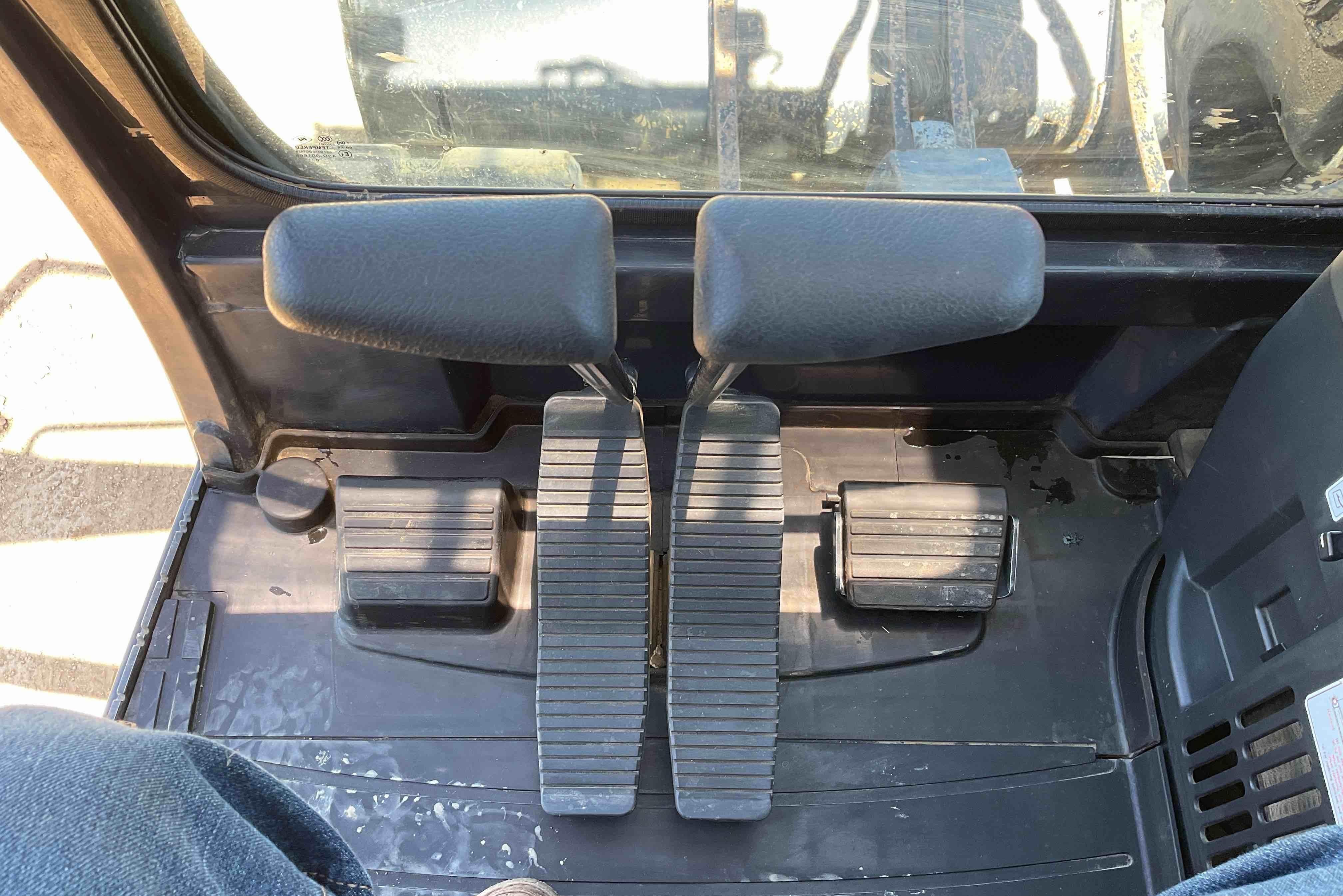 gallery 2021 Yanmar SV100-2A Excavator WHyd Thumb