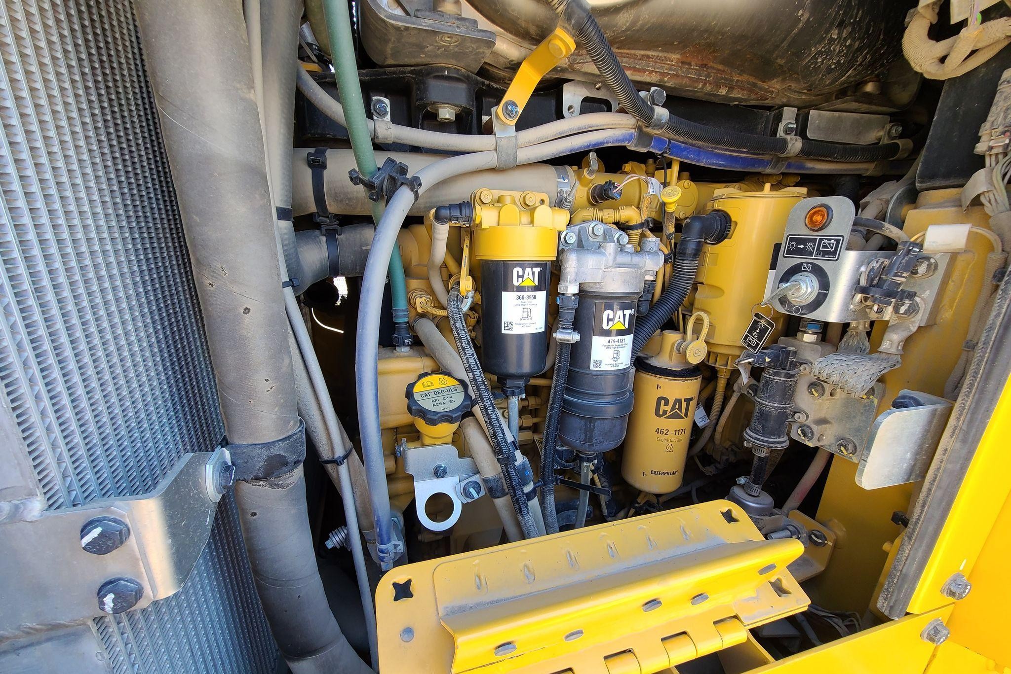 gallery 2018 Caterpillar 963K track loader