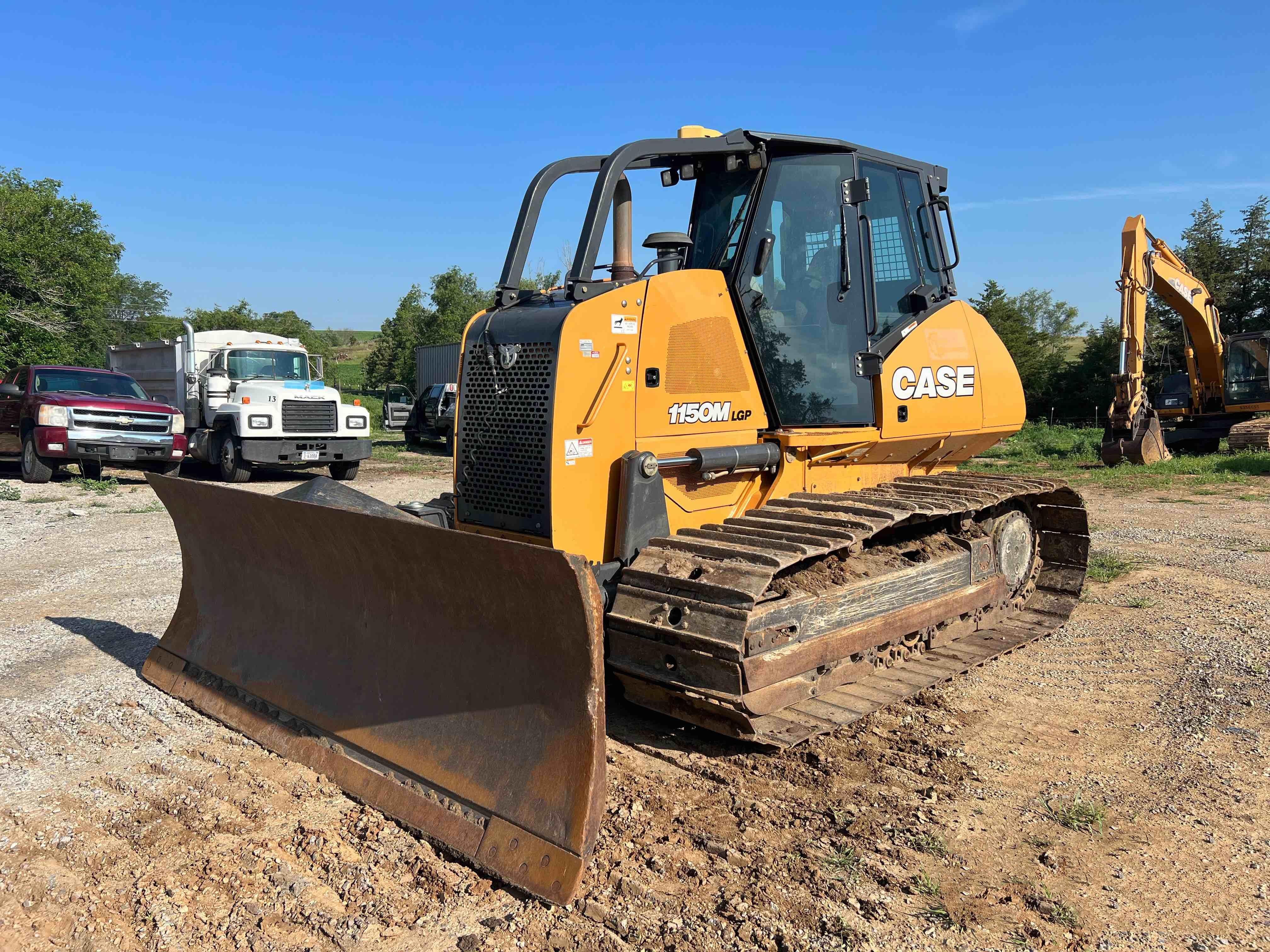 gallery 2017 Case 1150M LGP Crawler Dozer