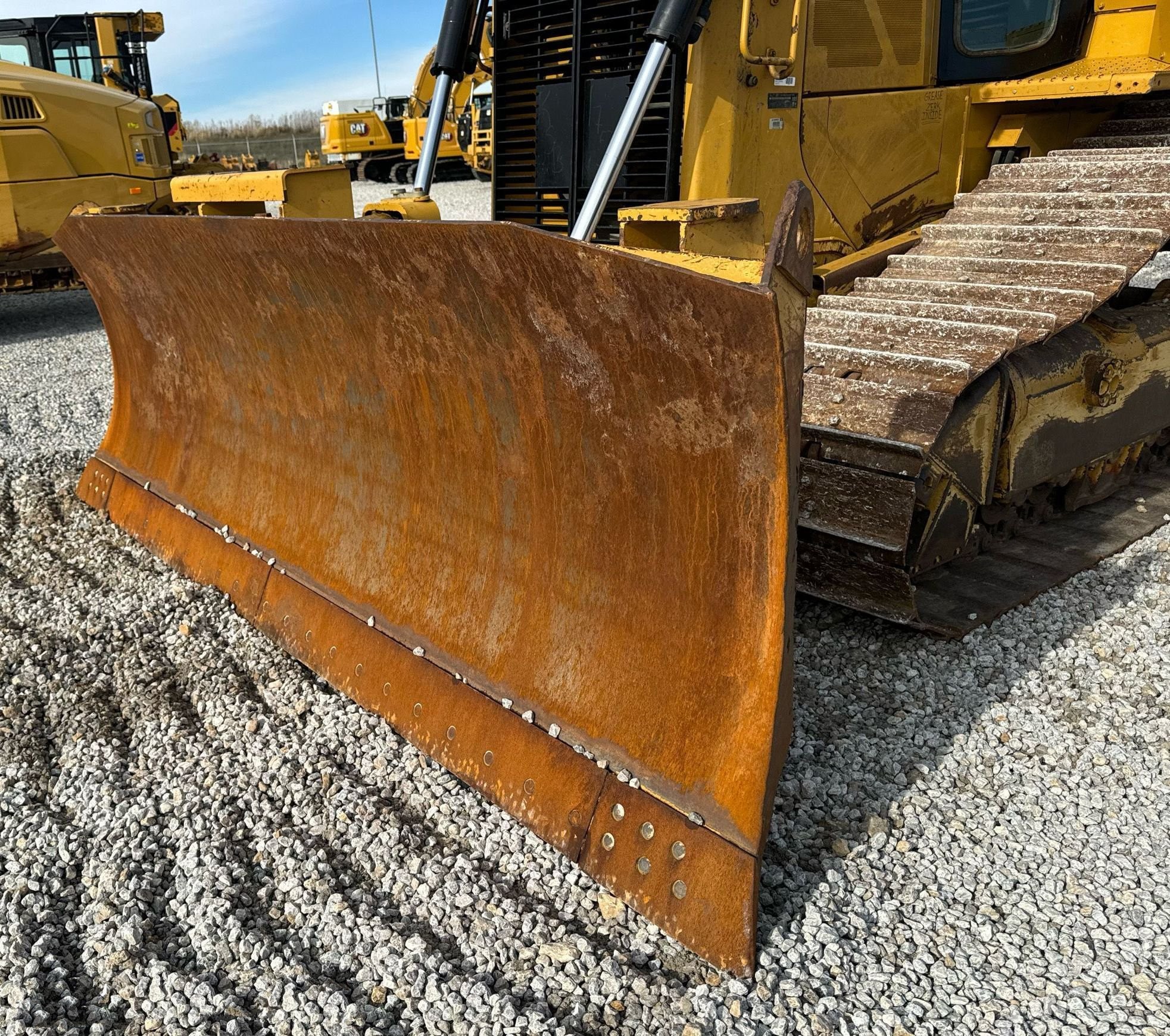 gallery 2014 Caterpillar D6T LGP dozer