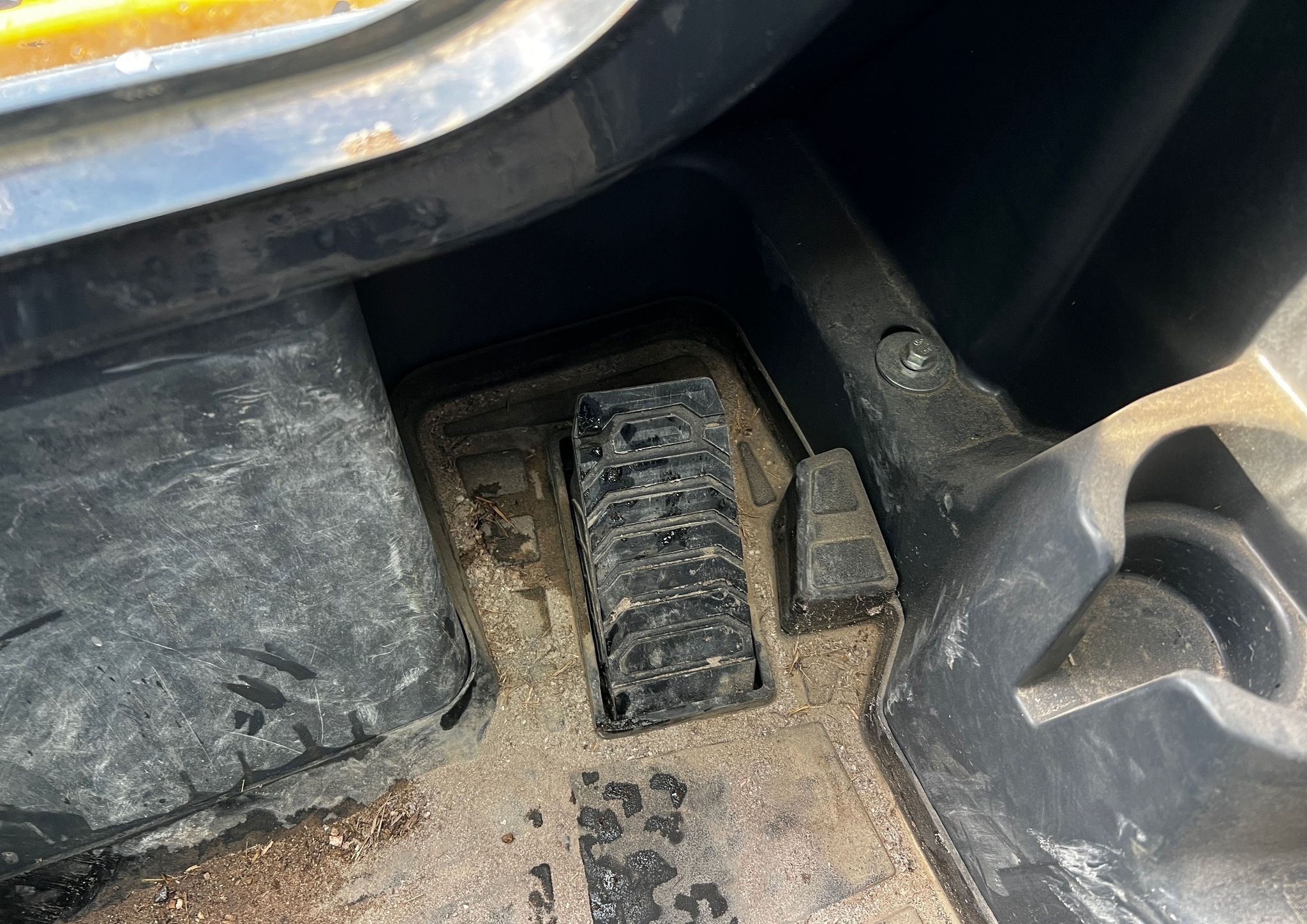 gallery 2022 John Deere 325G tracked skid steer