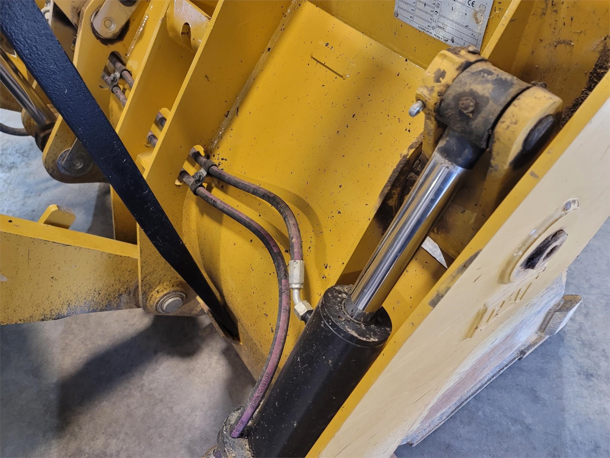 gallery 2018 Caterpillar 420F2 Backhoe