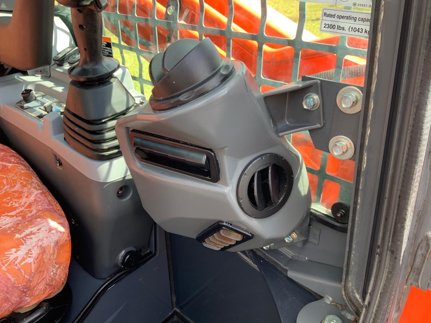 gallery 2018 Kubota SVL75-2 Compact Track Loader