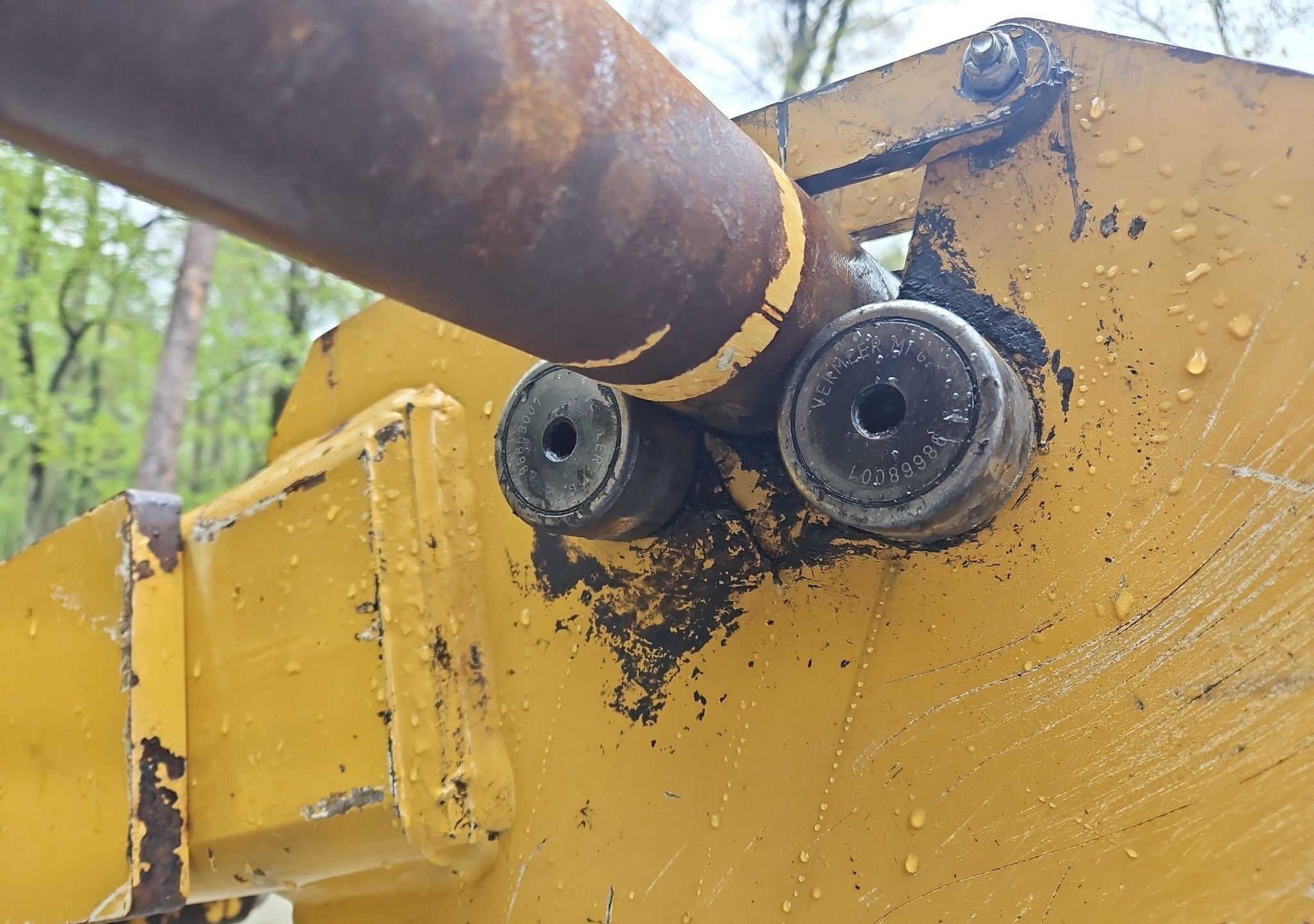 gallery 2014 Vermeer RTX1250 cable plow