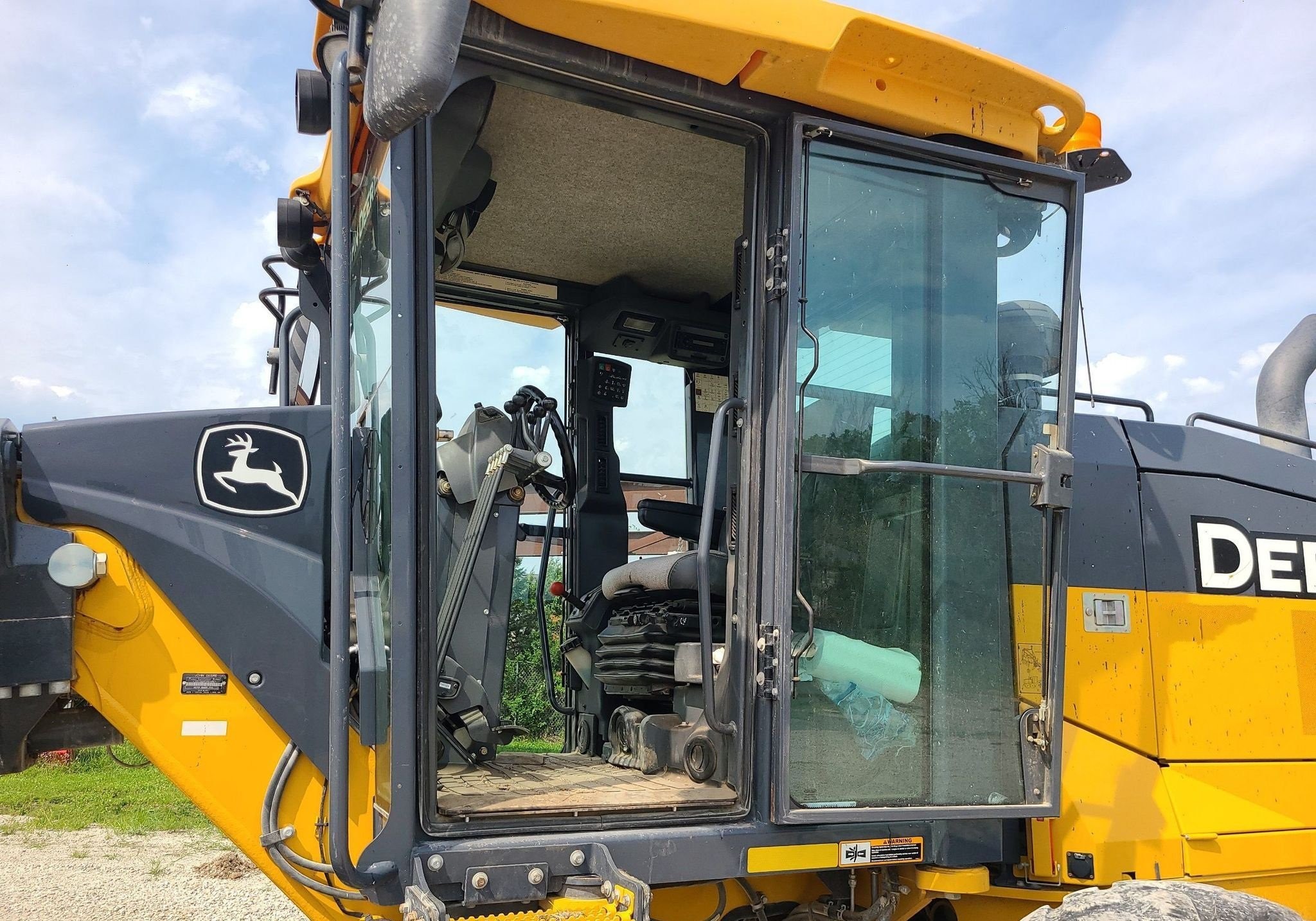 gallery 2016 John Deere 770G motor grader