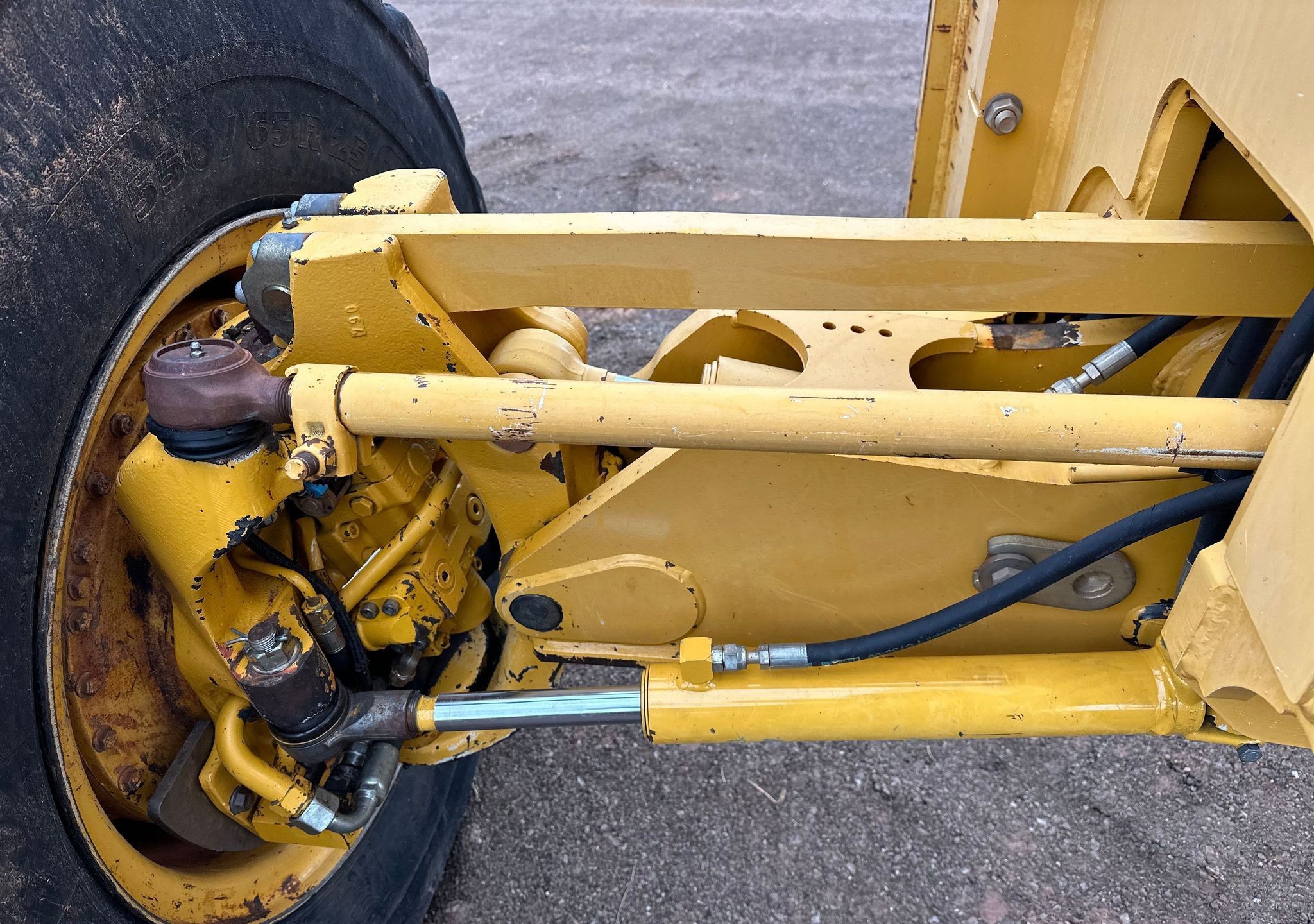 gallery 2013 John Deere 772GP motor grader