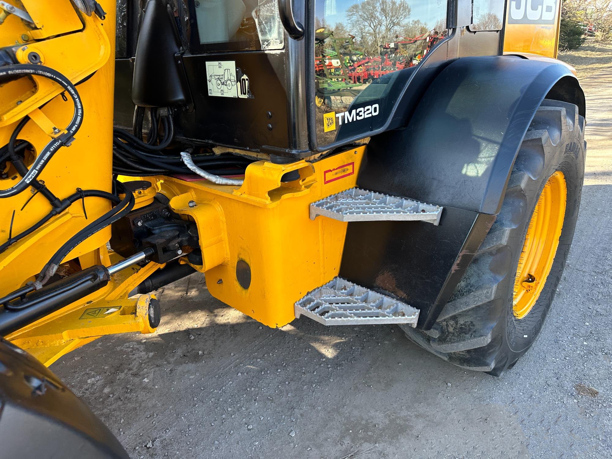gallery 2017 JCB TM320 4x4 Telehandler