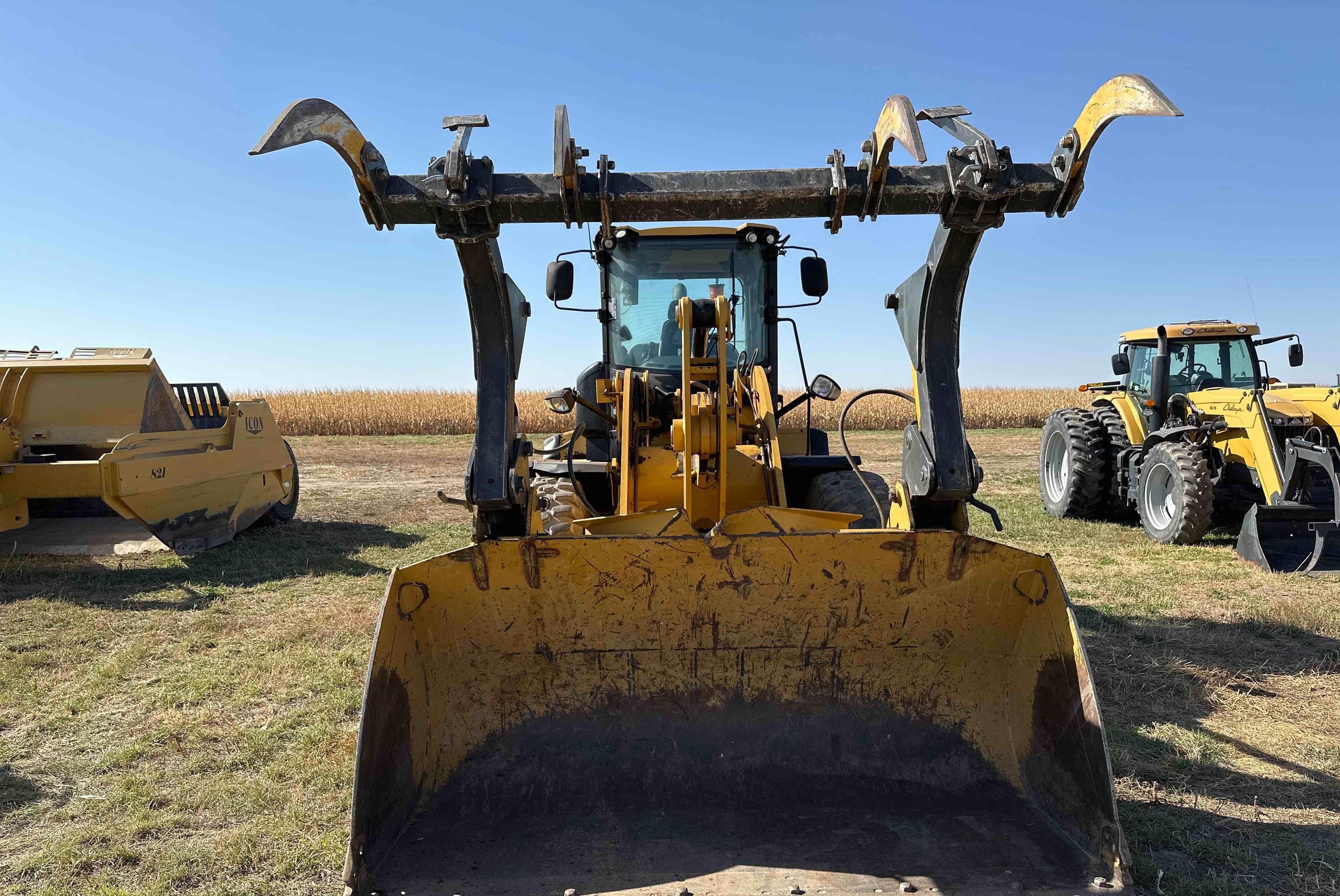 gallery 2012 Caterpillar 938K High Lift Wheel Loader WGrapple