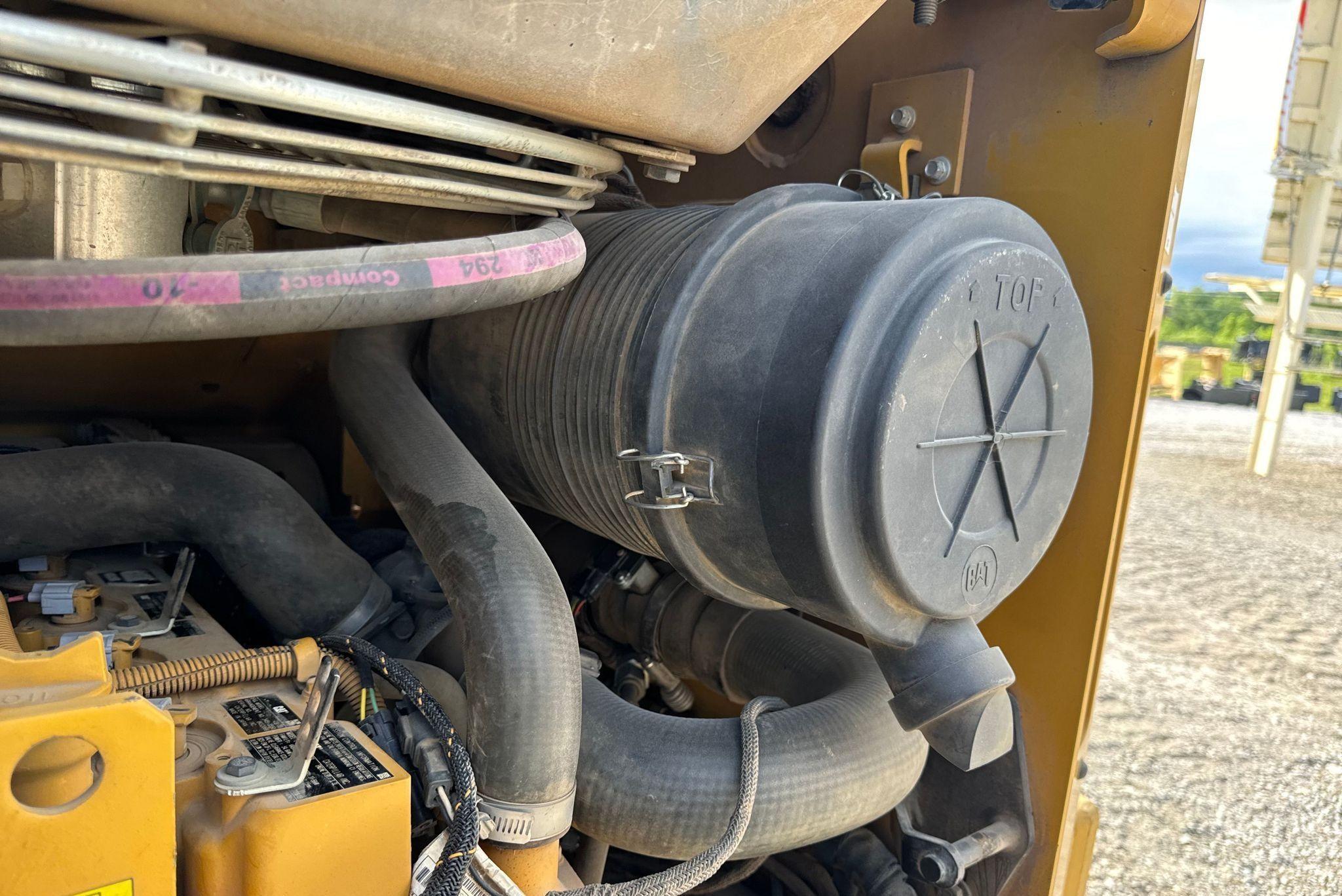 gallery 2019 Caterpillar 259D3 tracked skid steer loader