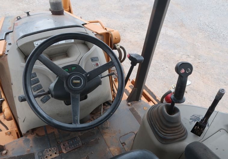 gallery 2006 Case 580M Series 2 backhoe