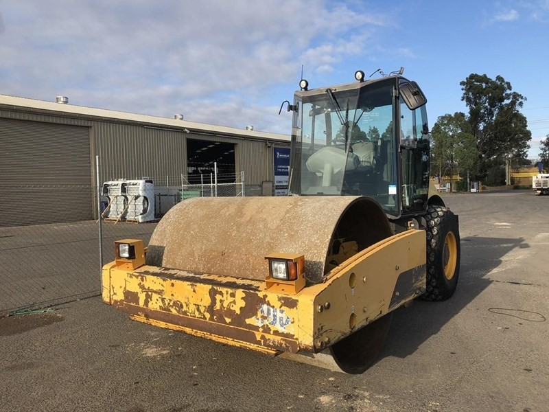 gallery 2011 VOLVO SD160 DX