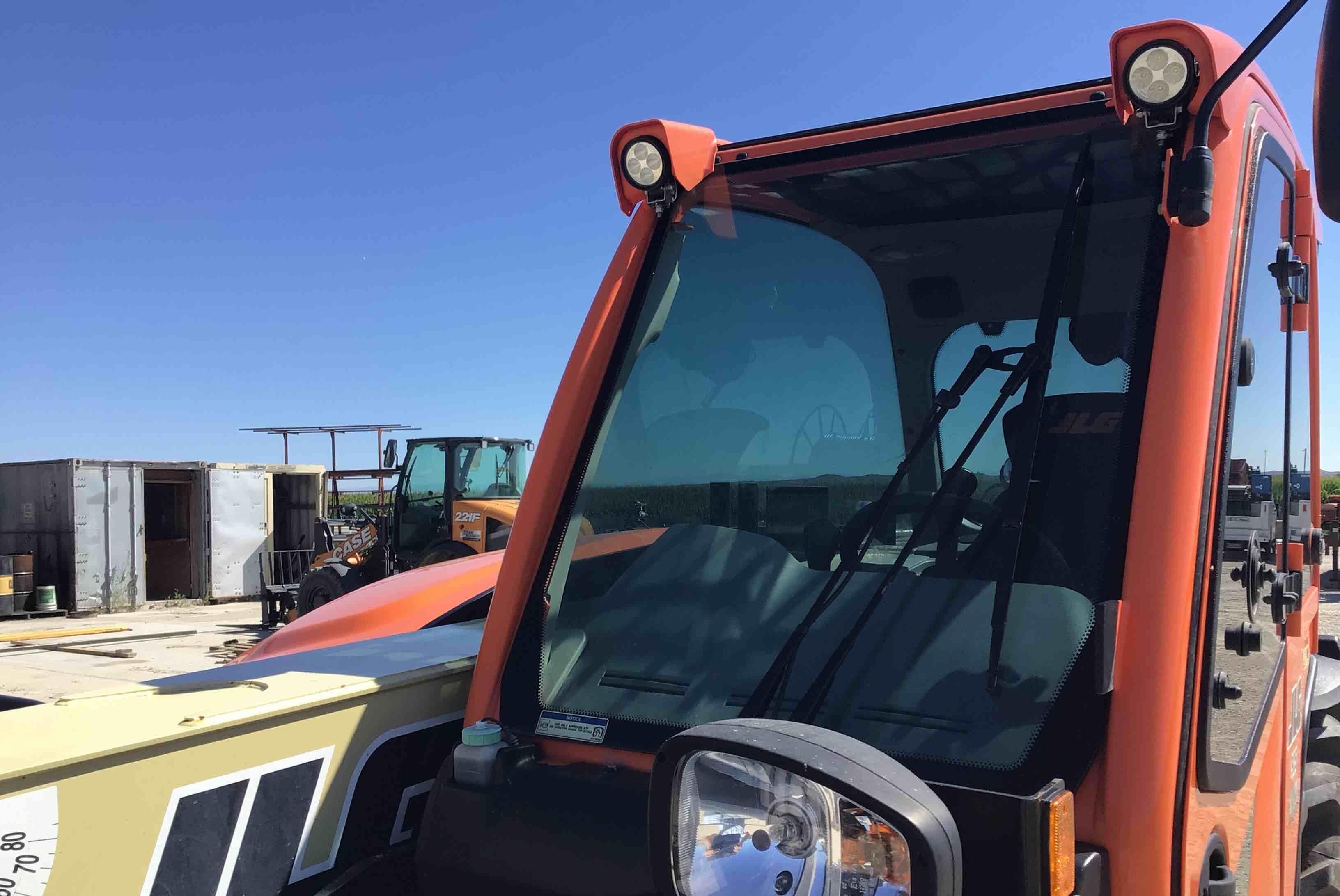 gallery 2018 JLG 925 4x4x4 Telehandler