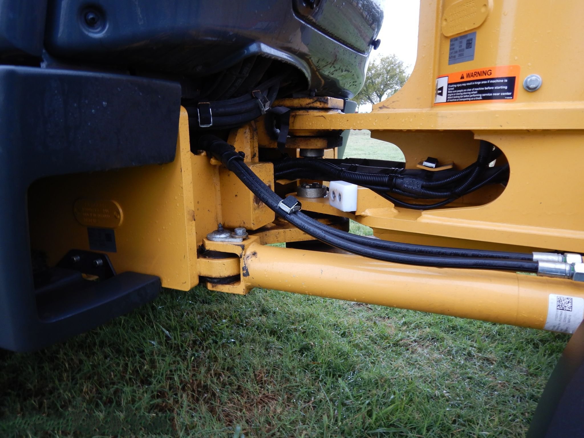gallery 2018 John Deere 204L Wheel Loader