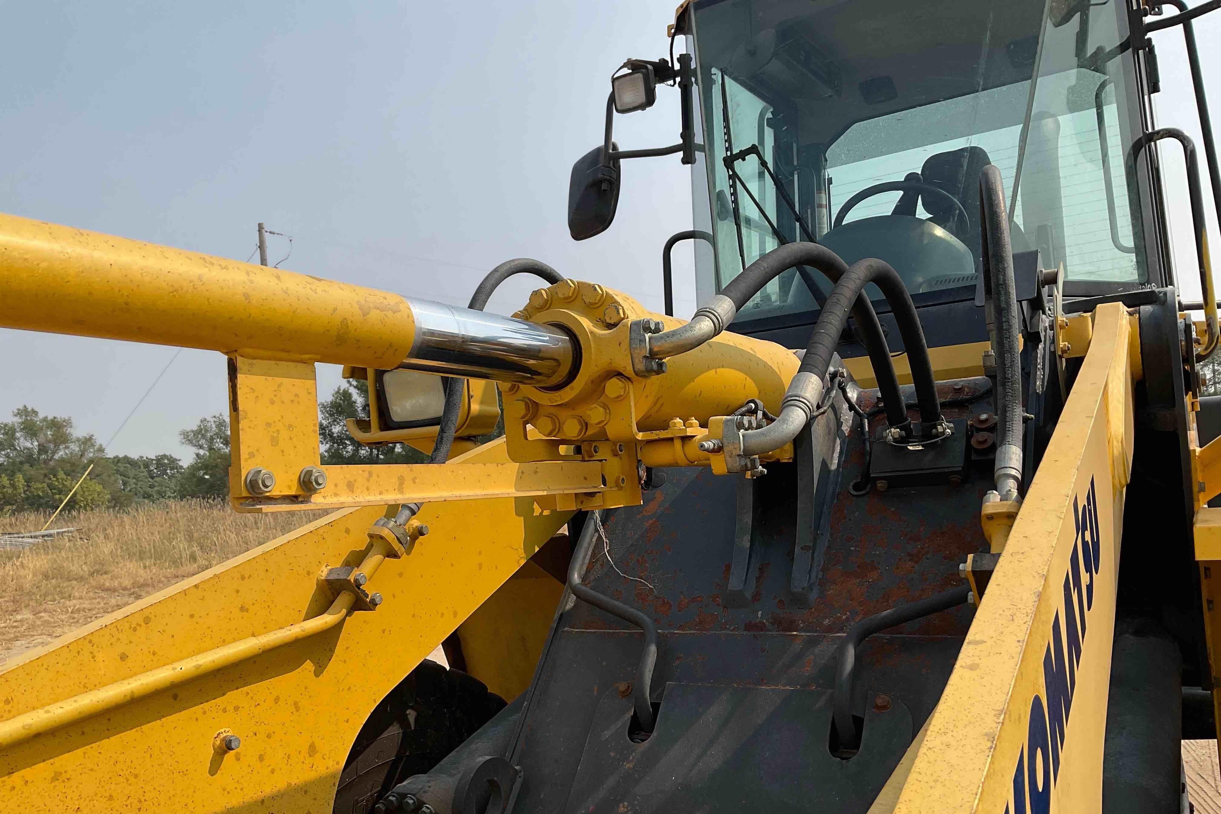 gallery 2008 Komatsu WA320-5L Wheel Loader W/Grapple
