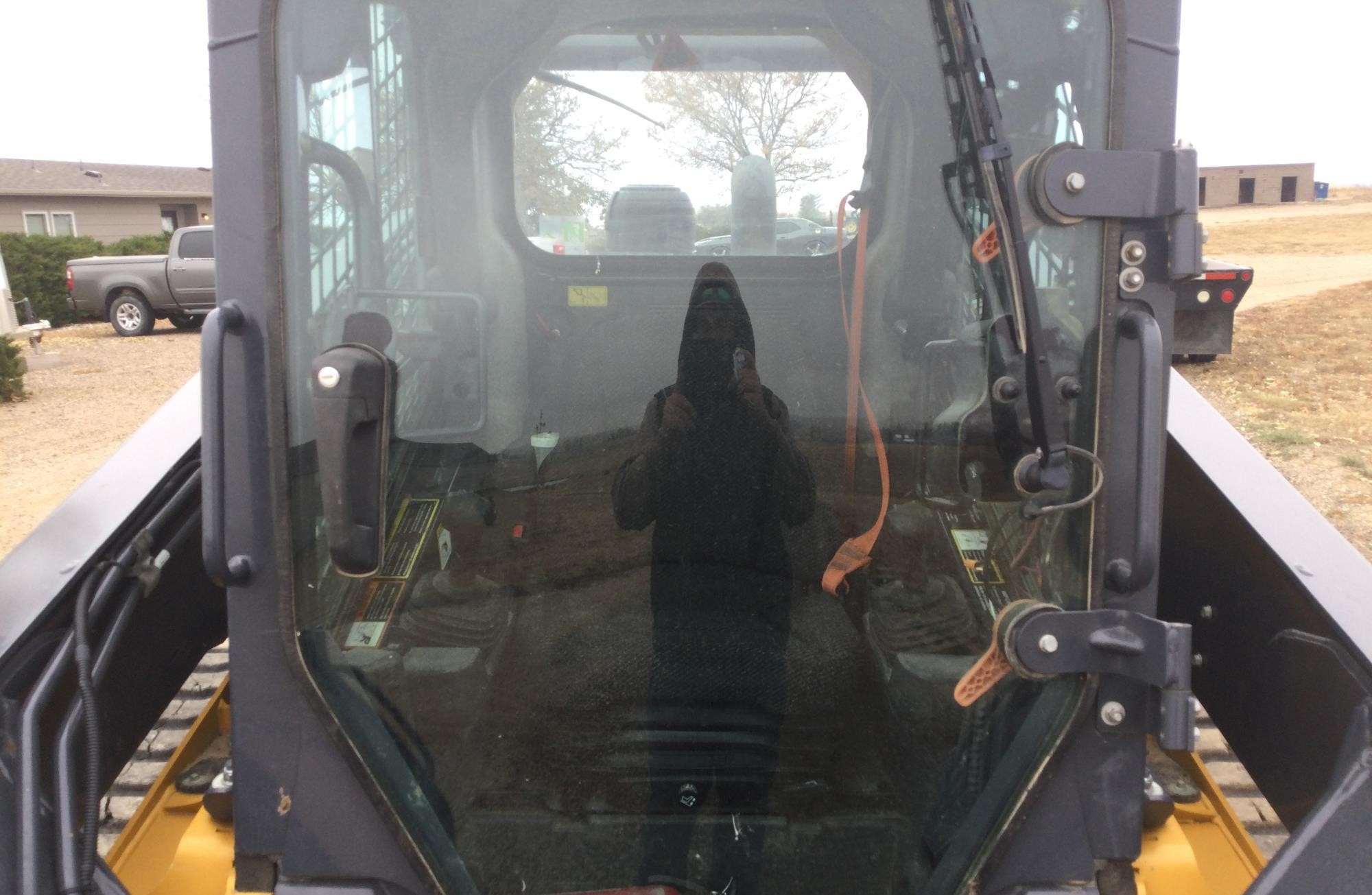 gallery 2018 John Deere 331G Skid Steer