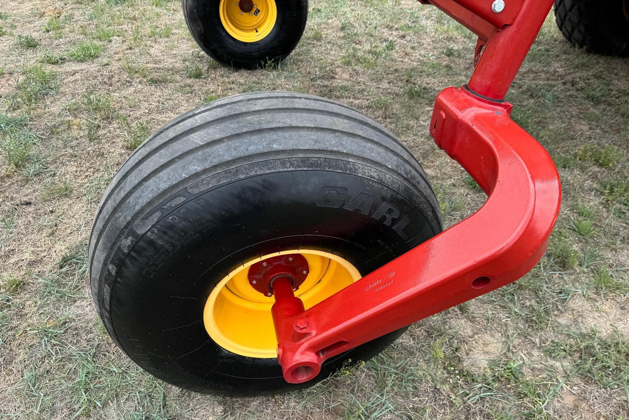 gallery 2014 New Holland Speedrower 240 Self-Propelled Windrower
