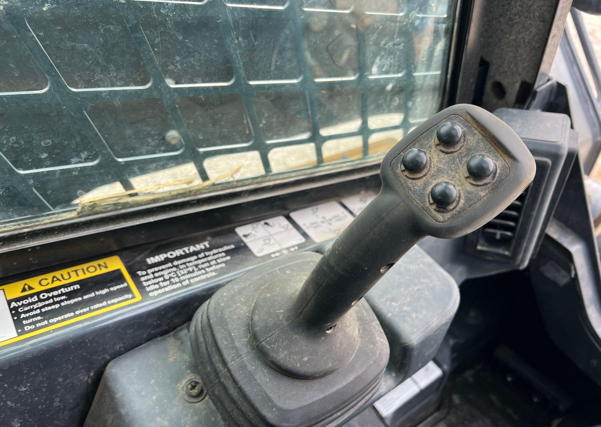 gallery 2019 John Deere 333G  tracked skid steer loader