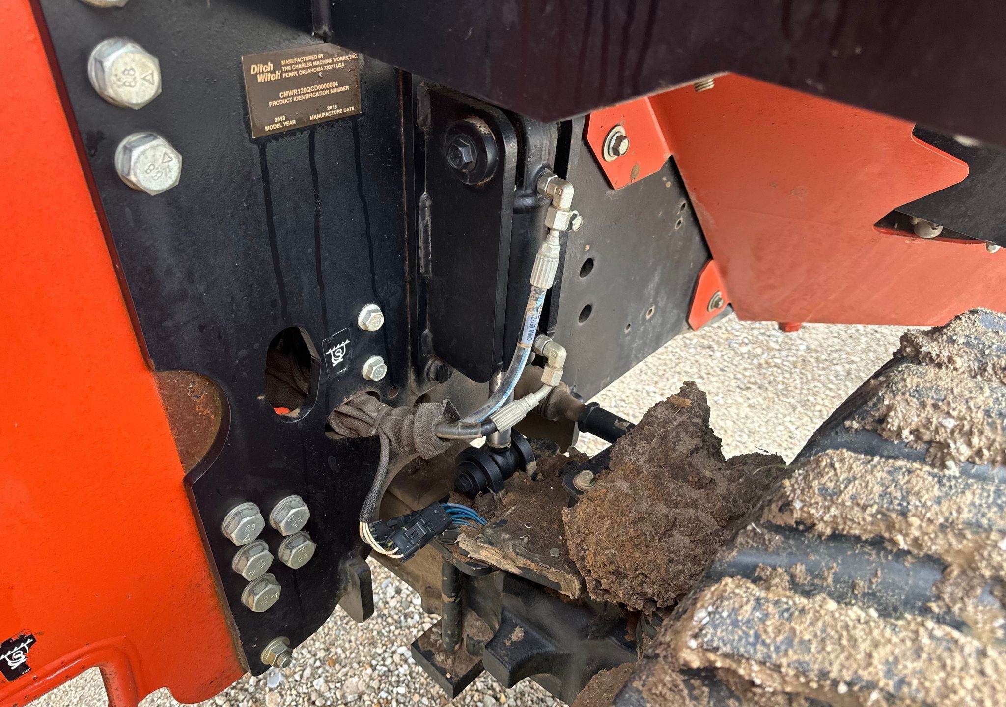 gallery 2013 Ditch Witch RT120 Quad trencher