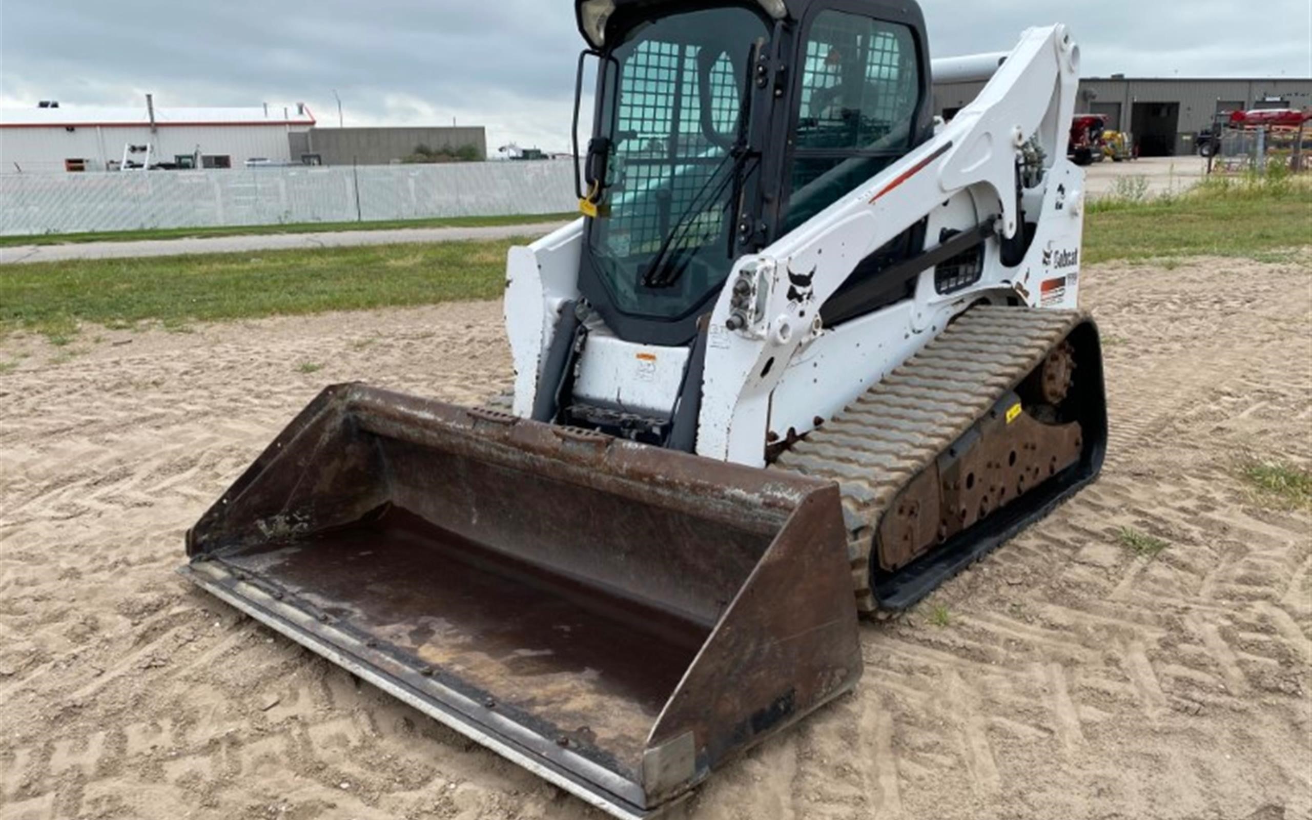 gallery 2015 Bobcat T770 Compact Track Loader