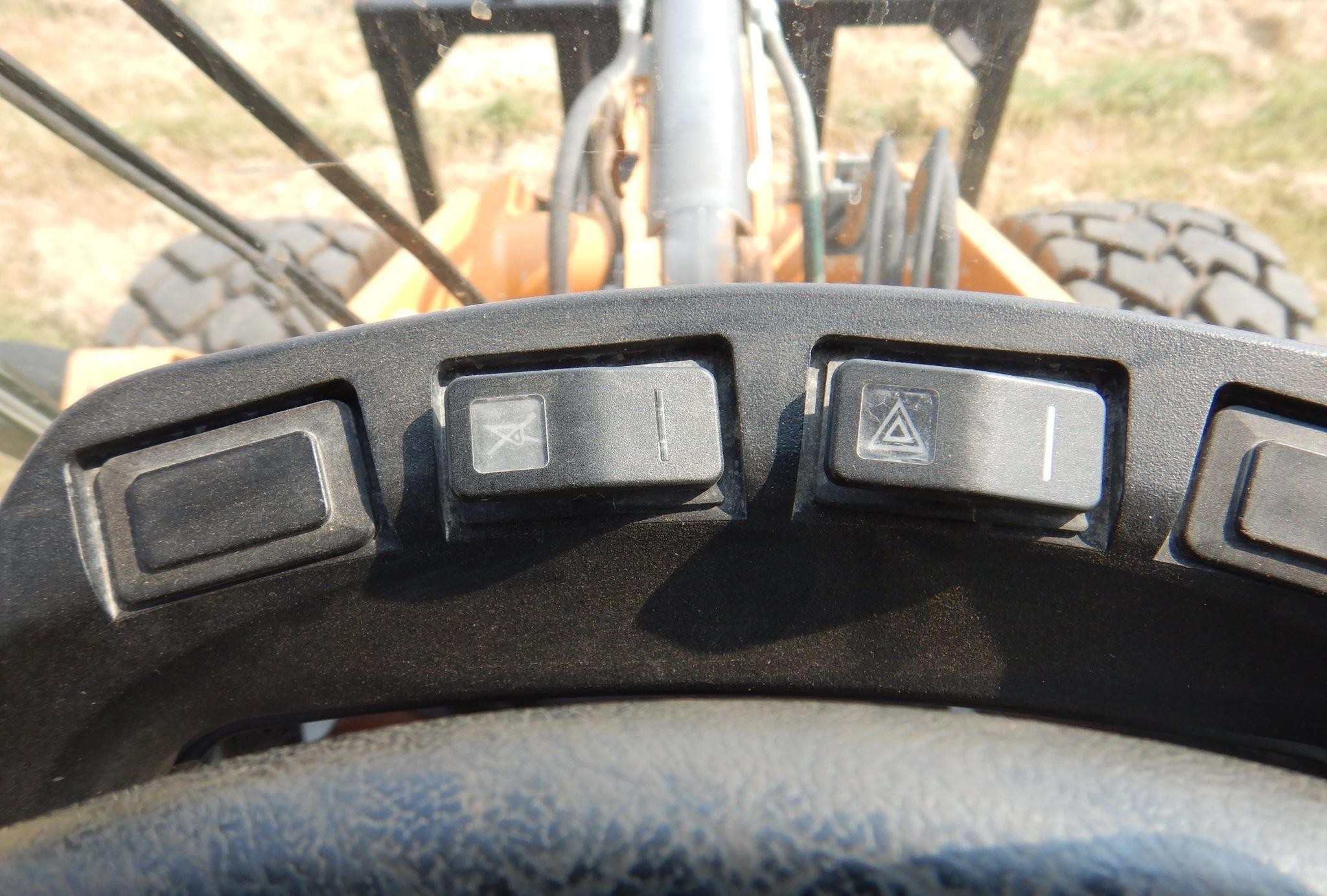 gallery 2014 Case 621F  wheel loader