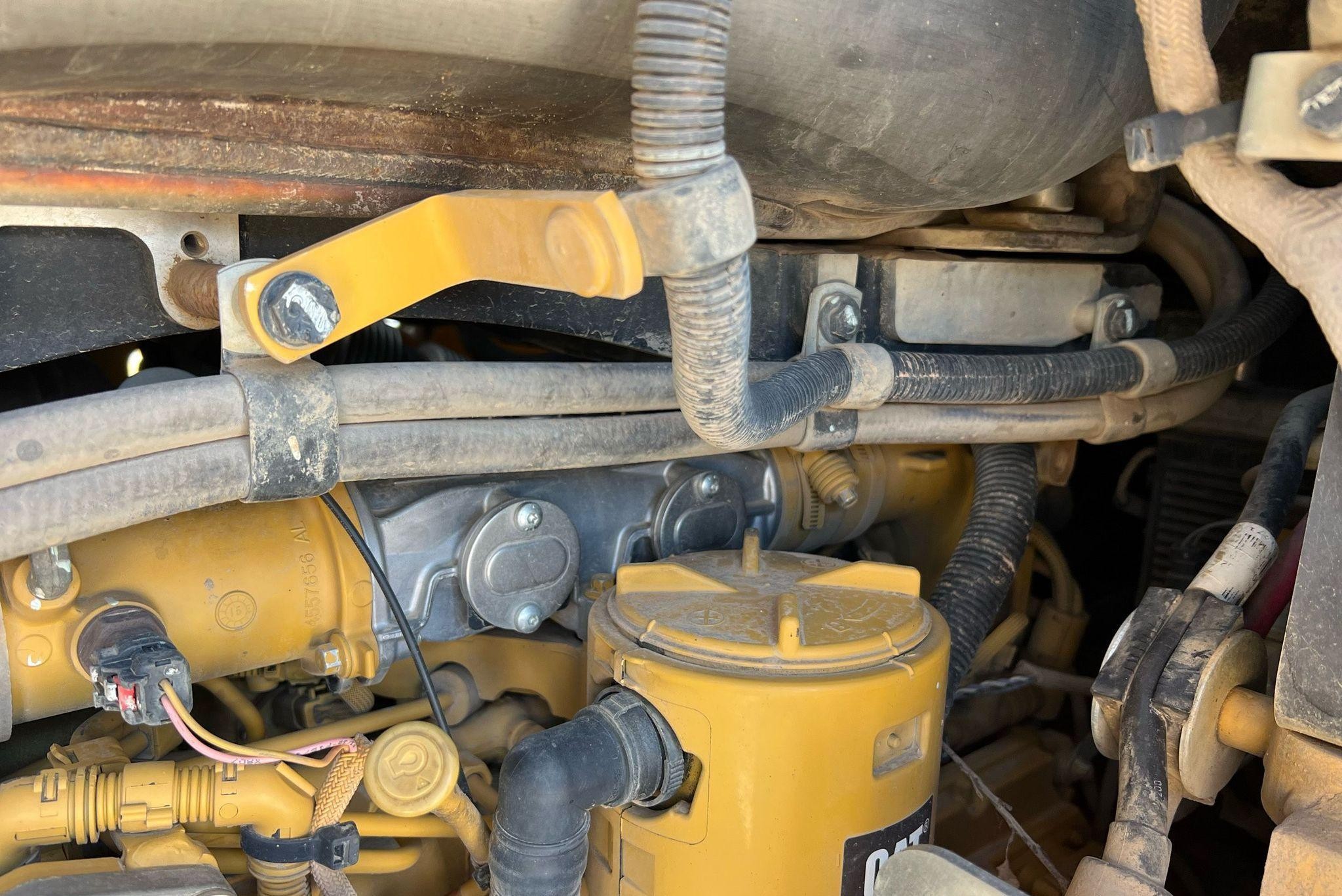 gallery 2016 Caterpillar 963K track loader