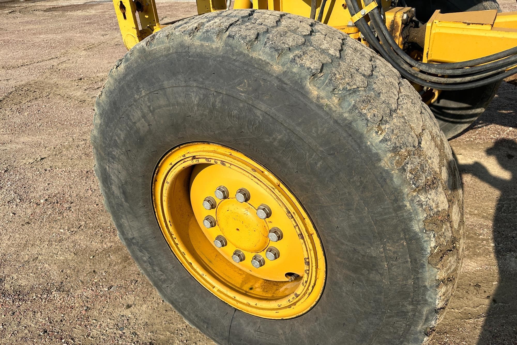gallery 2014 Caterpillar 140M2 VHP Plus Motor Grader