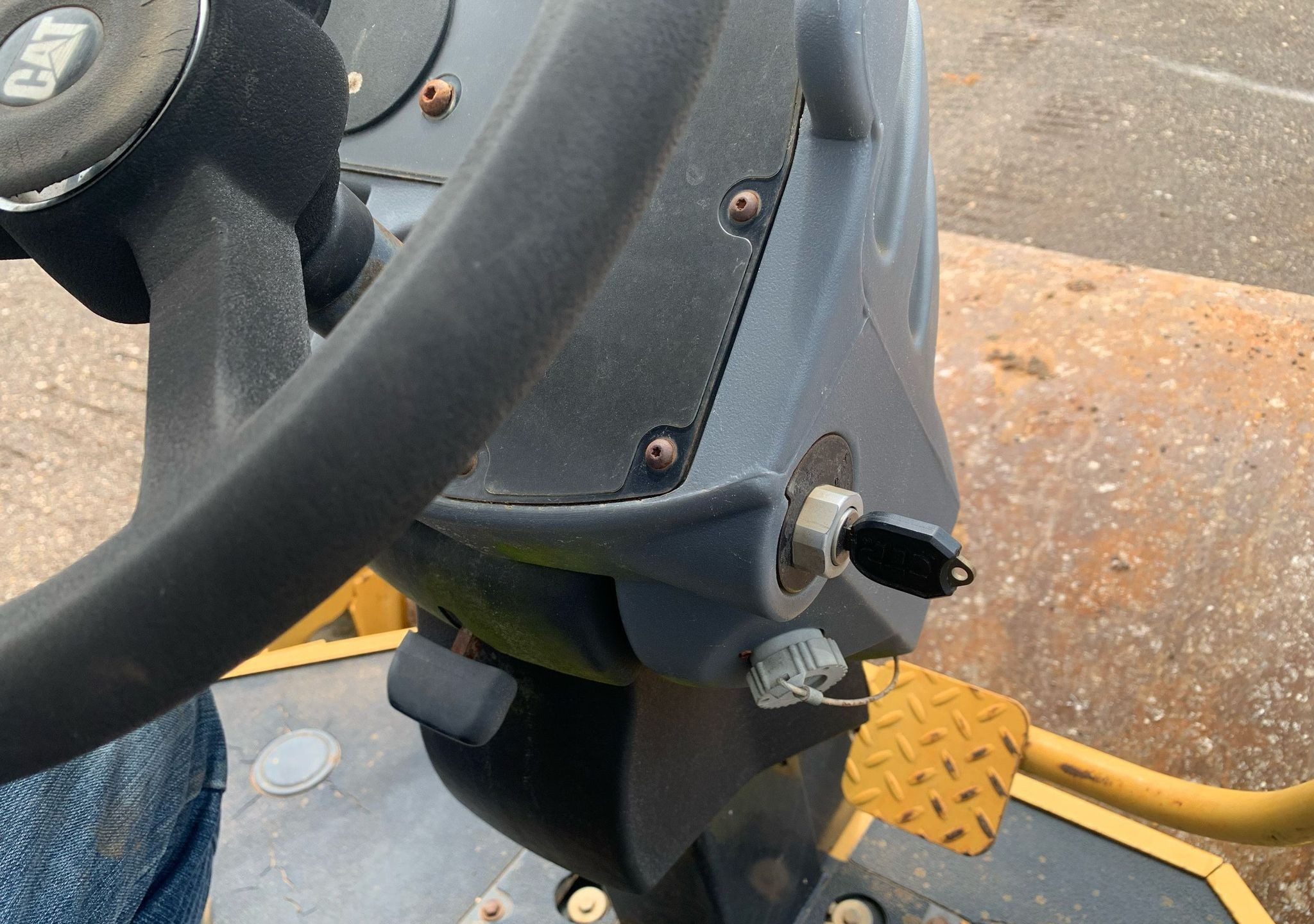 gallery 2008 Caterpillar CS56 single drum vibratory roller