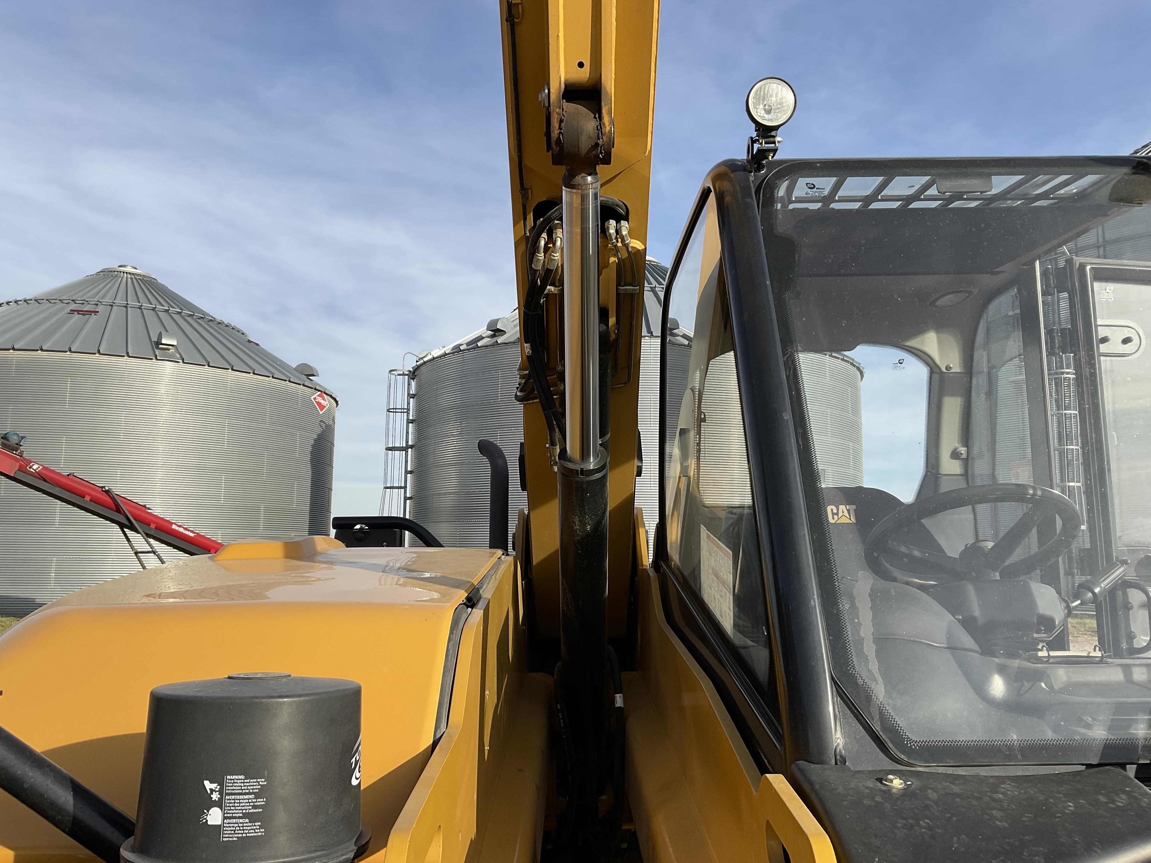 gallery 2012 Caterpillar TH406 4x4x4 Telehandler