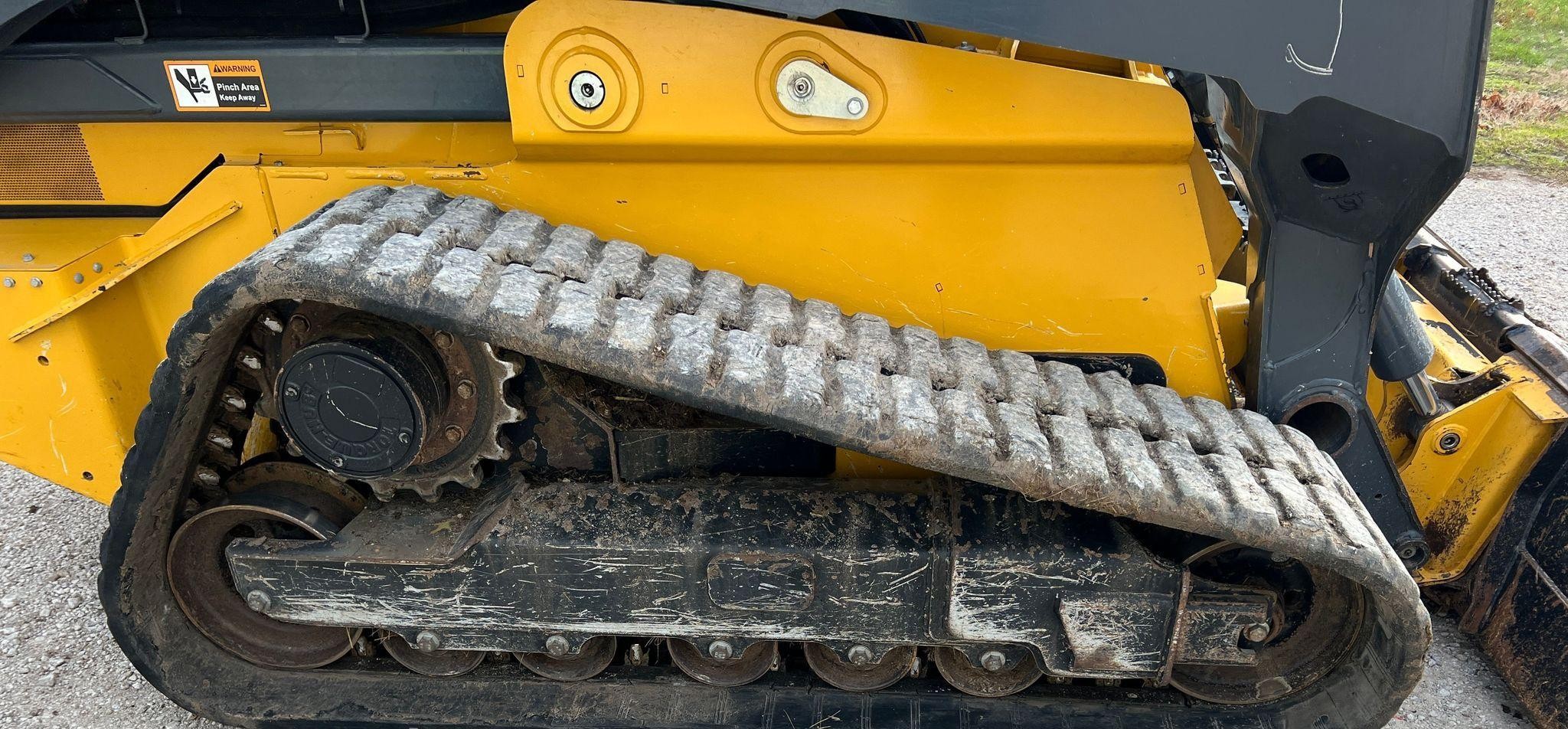 gallery 2019 John Deere 333G  tracked skid steer loader