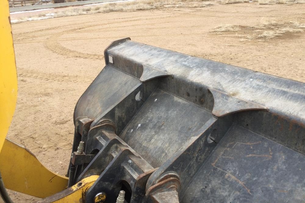gallery 2018 Komatsu WA270-8 Wheel Loader