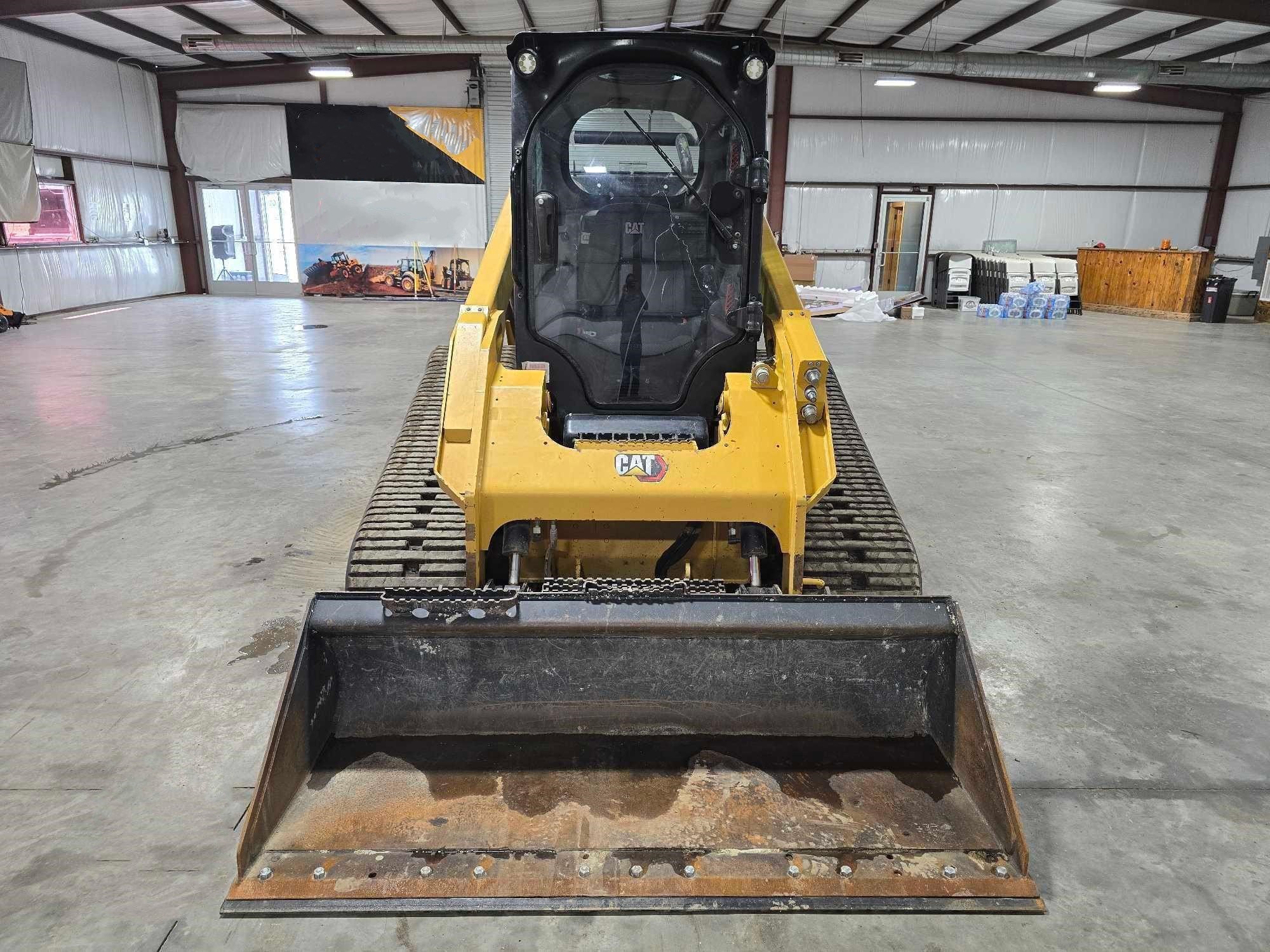 gallery 2022 Caterpillar 299D3 skid steer