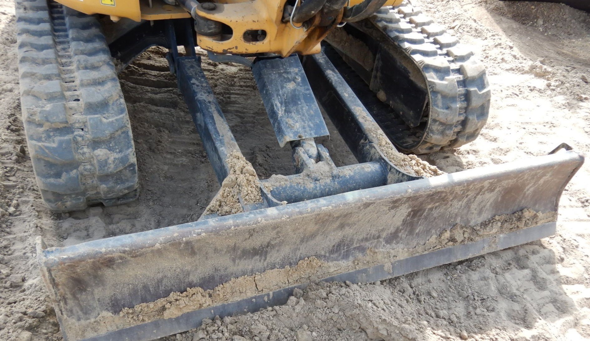 gallery 2017 Caterpillar 303.5 E2  mini excavator